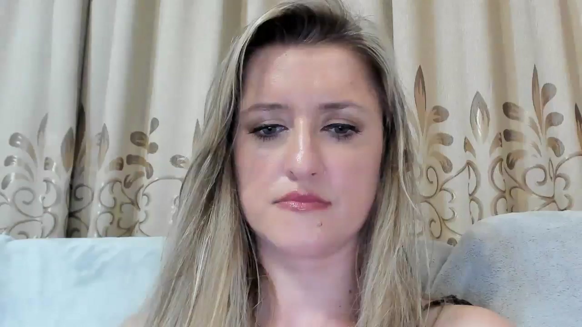 Gallery image thumbnail from BestDream's myfreecams stream on, 07/31/2025, 23:31 image 19 of 20