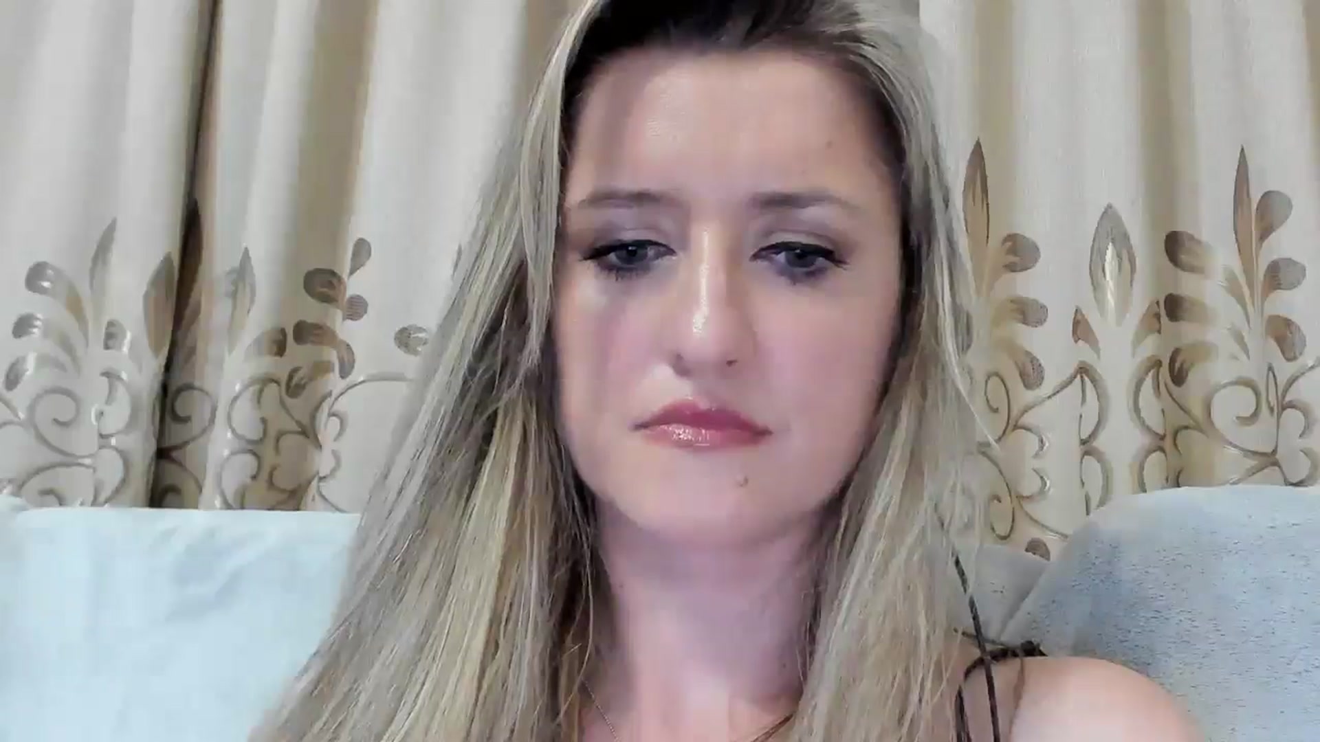 Gallery image thumbnail from BestDream's myfreecams stream on, 07/31/2025, 23:31 image 9 of 20