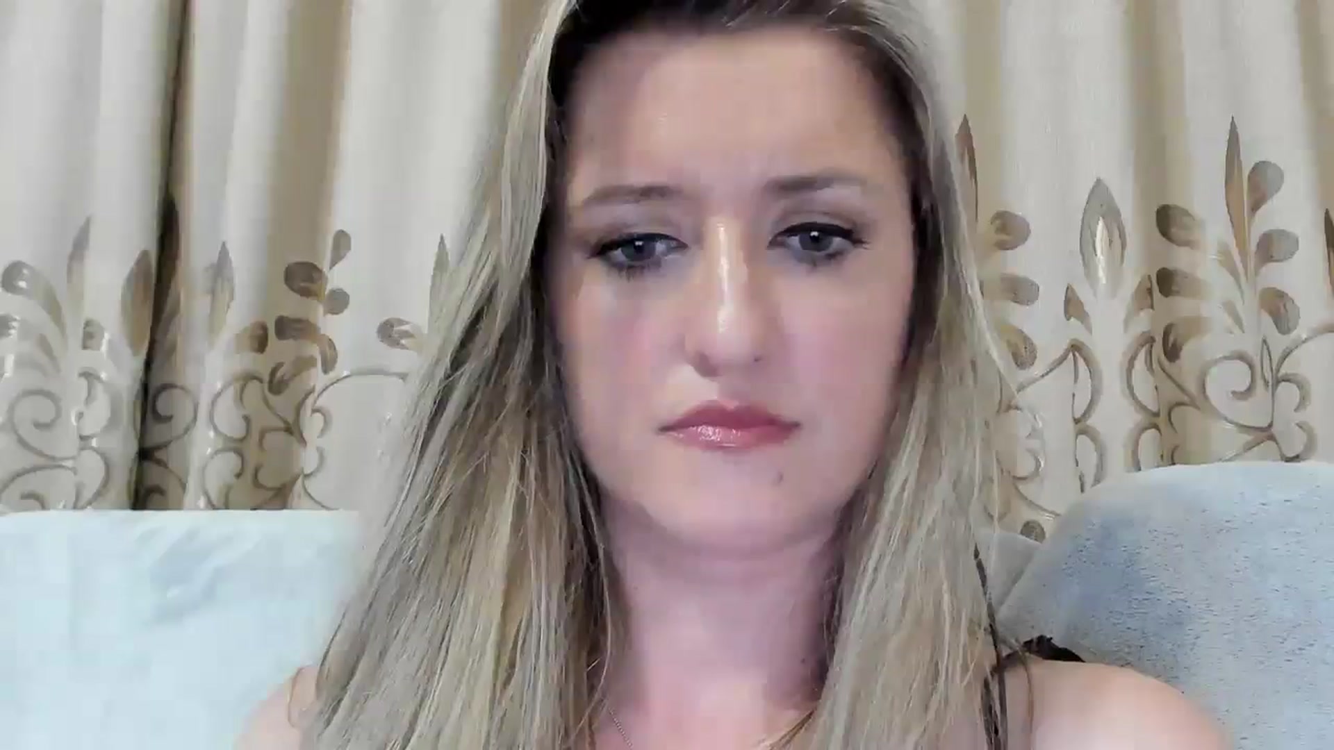 Gallery image thumbnail from BestDream's myfreecams stream on, 07/31/2025, 23:31 image 6 of 20