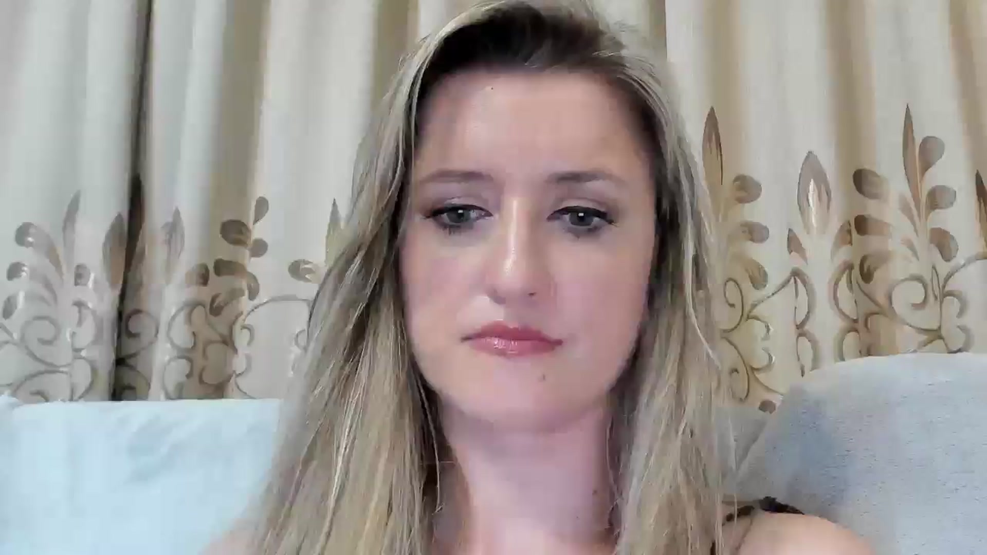 Gallery image thumbnail from BestDream's myfreecams stream on, 07/31/2025, 23:31 image 18 of 20