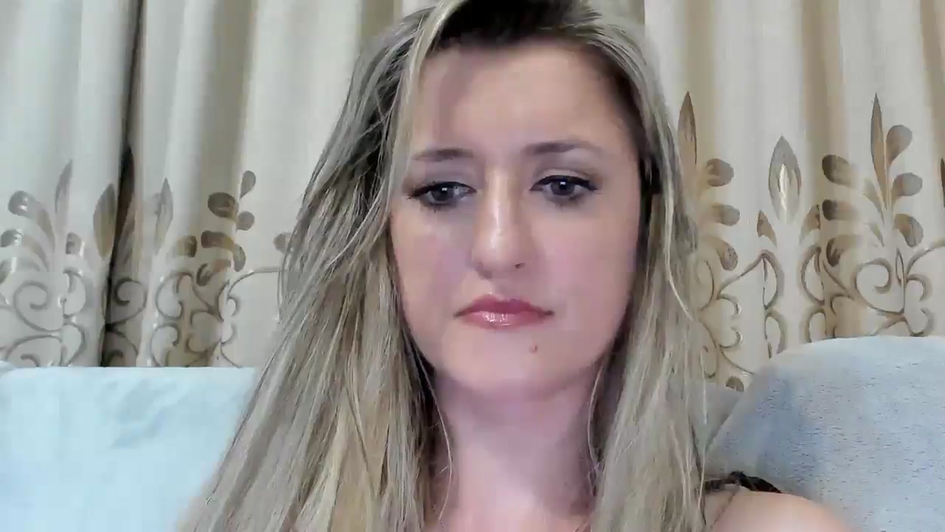 Gallery image thumbnail from BestDream's myfreecams stream on, 07/31/2025, 23:31 image 12 of 20