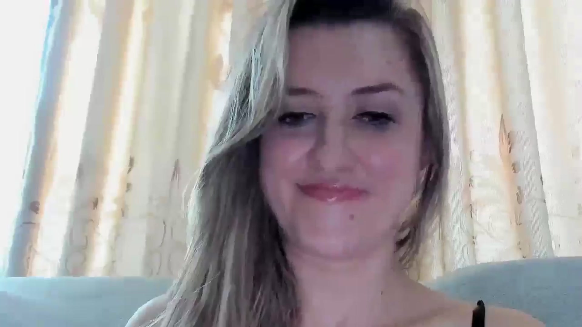 Gallery image thumbnail from BestDream's myfreecams stream on, 08/01/2025, 10:33 image 12 of 20
