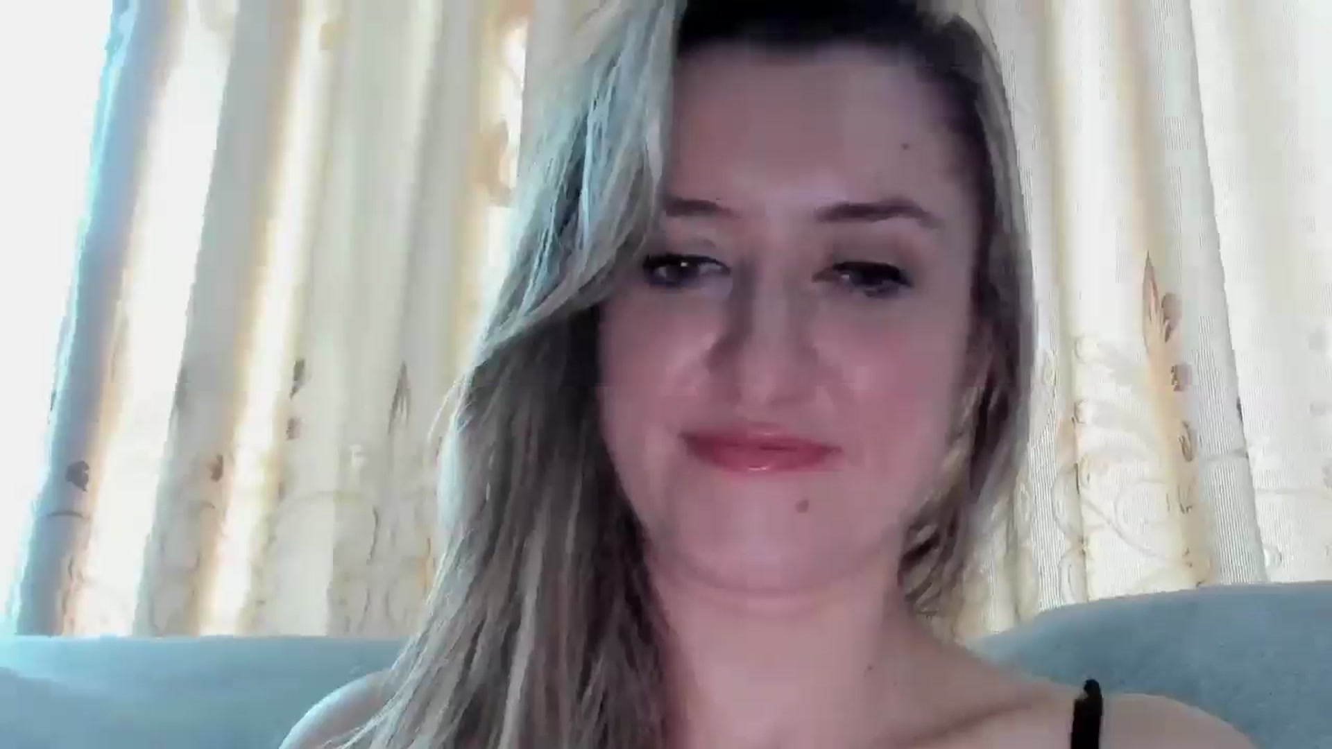 Gallery image thumbnail from BestDream's myfreecams stream on, 08/01/2025, 10:33 image 10 of 20
