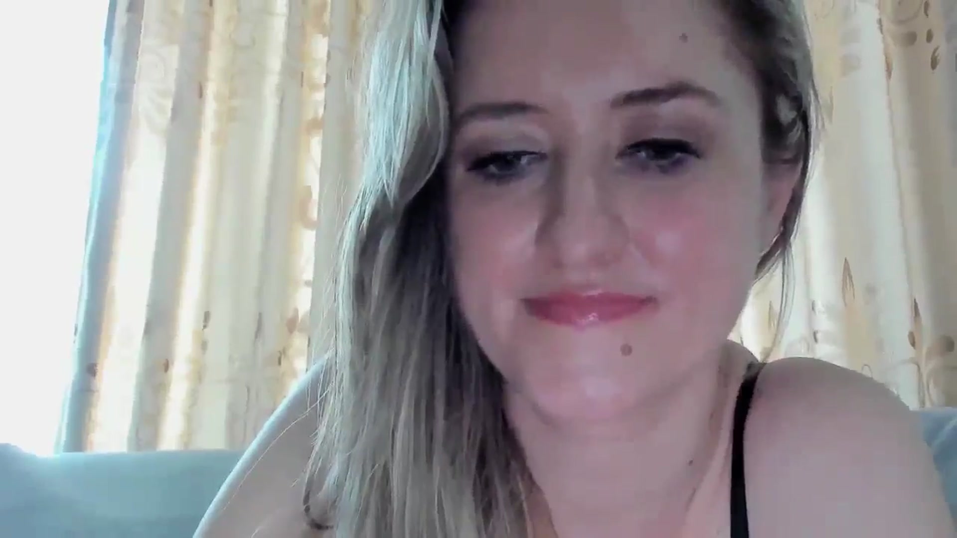 Gallery image thumbnail from BestDream's myfreecams stream on, 08/01/2025, 11:33 image 6 of 20