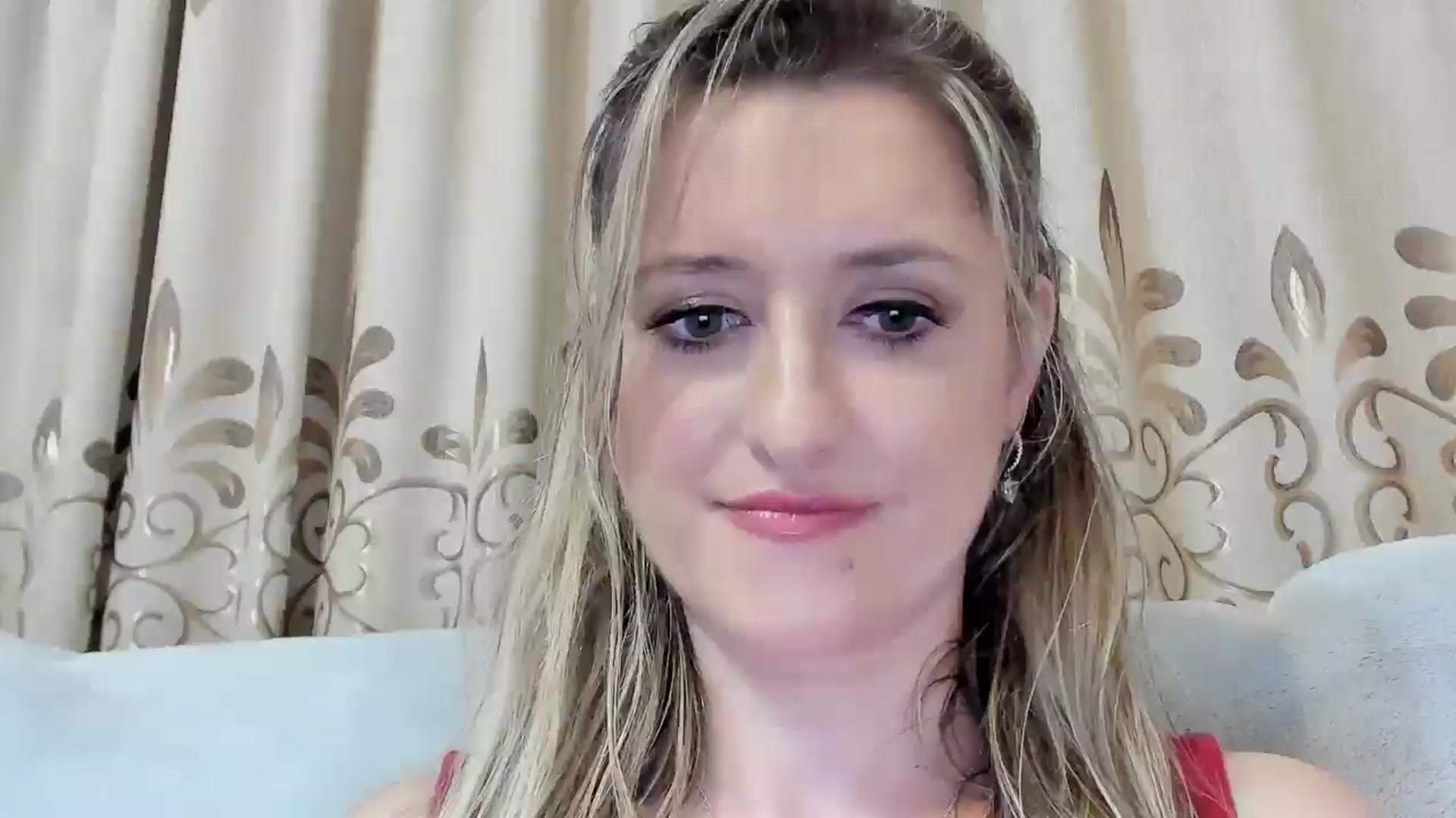 Gallery image thumbnail from BestDream's myfreecams stream on, 08/01/2025, 21:57 image 15 of 20