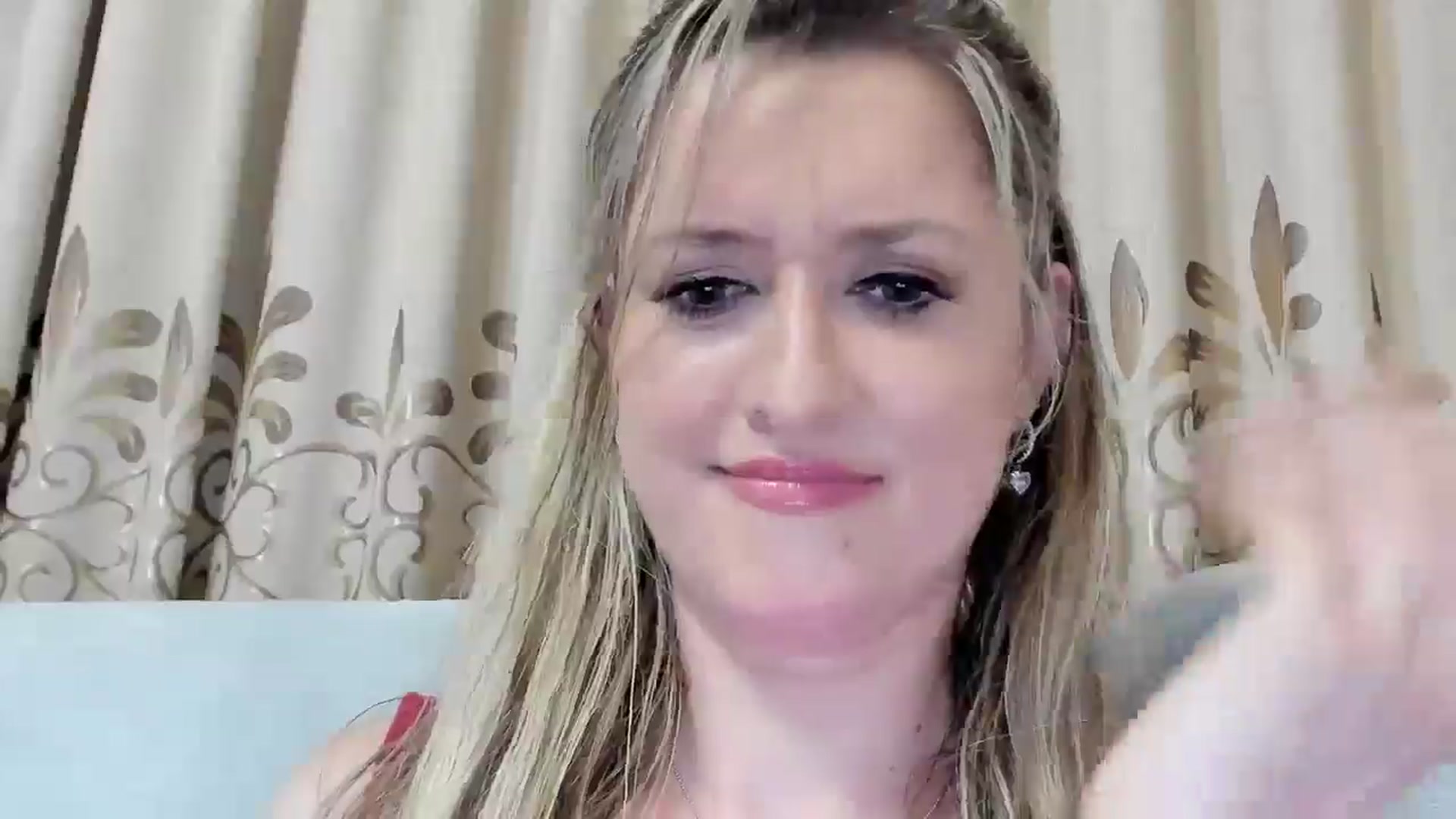 Gallery image thumbnail from BestDream's myfreecams stream on, 08/02/2025, 24:48 image 4 of 20