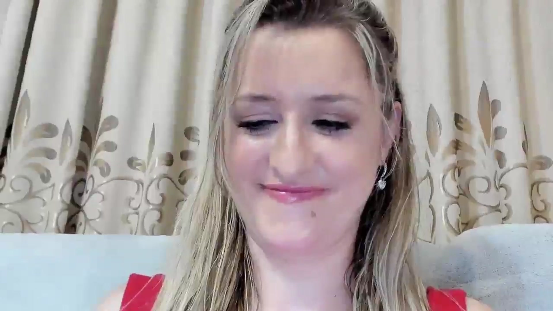 Gallery image thumbnail from BestDream's myfreecams stream on, 08/02/2025, 24:48 image 11 of 20