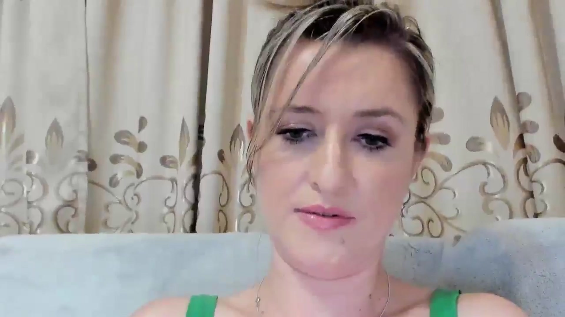 Gallery image thumbnail from BestDream's myfreecams stream on, 08/02/2025, 23:15 image 9 of 20