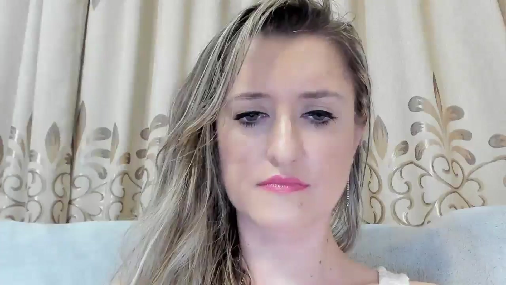 Gallery image thumbnail from BestDream's myfreecams stream on, 08/03/2025, 22:11 image 18 of 20