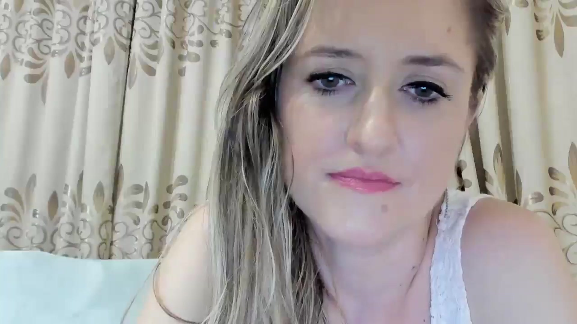 Gallery image thumbnail from BestDream's myfreecams stream on, 08/04/2025, 24:08 image 20 of 20