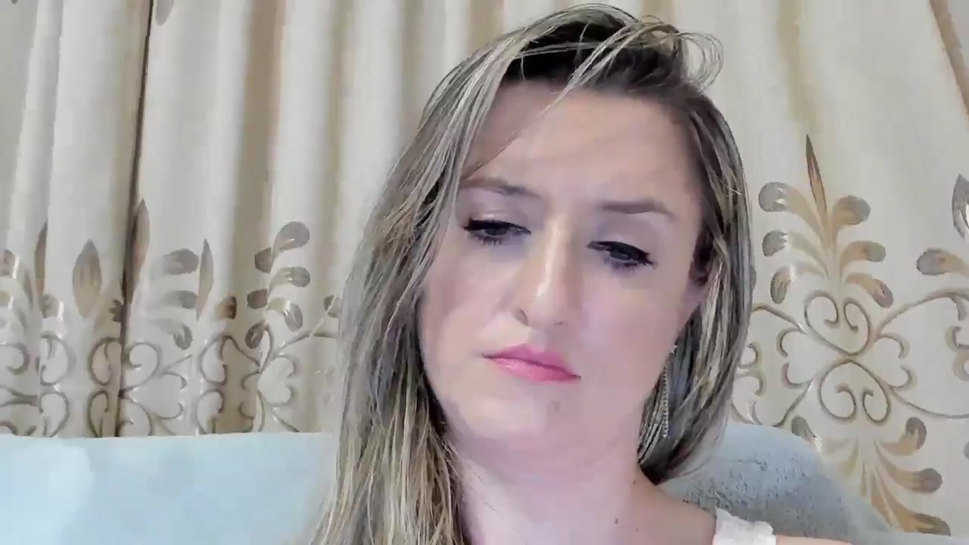 Gallery image thumbnail from BestDream's myfreecams stream on, 08/04/2025, 24:50 image 17 of 20