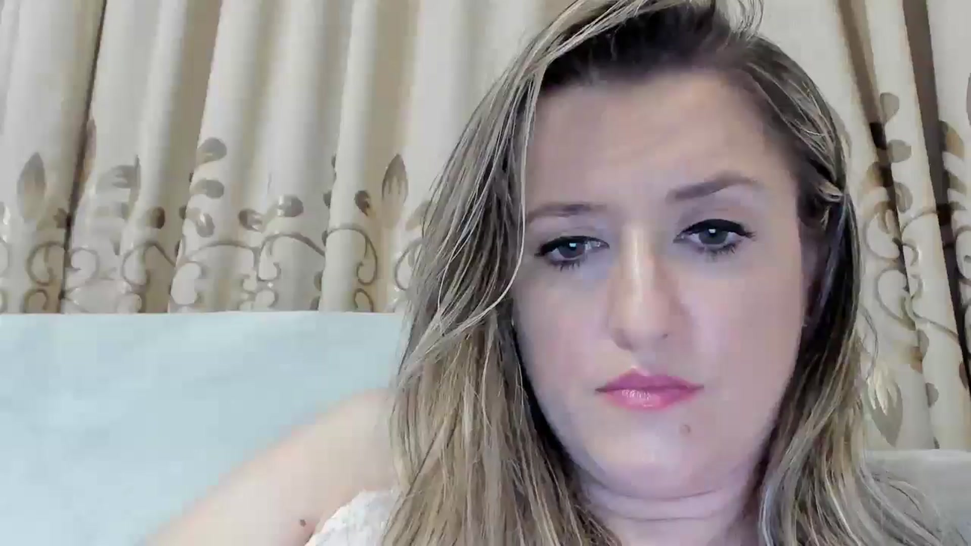 Gallery image thumbnail from BestDream's myfreecams stream on, 08/04/2025, 24:50 image 20 of 20