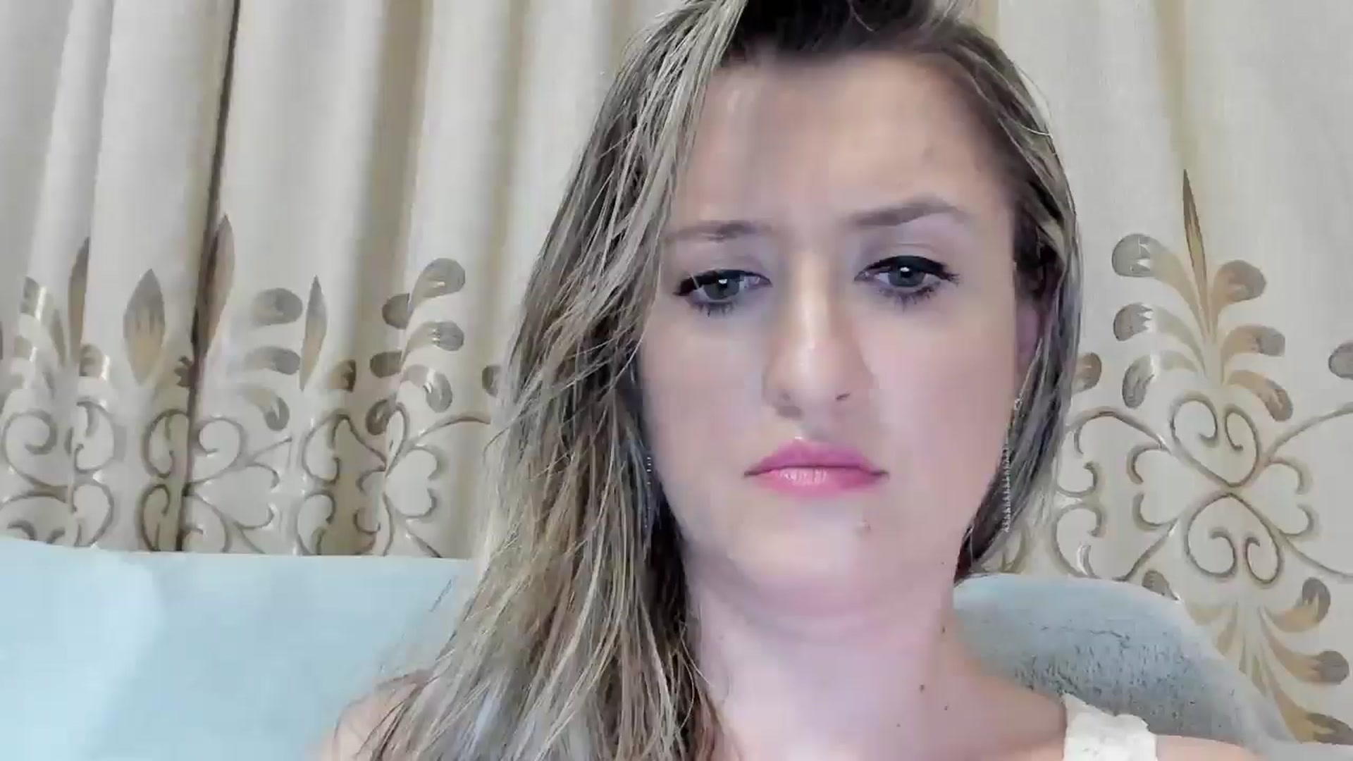 Gallery image thumbnail from BestDream's myfreecams stream on, 08/04/2025, 24:50 image 6 of 20