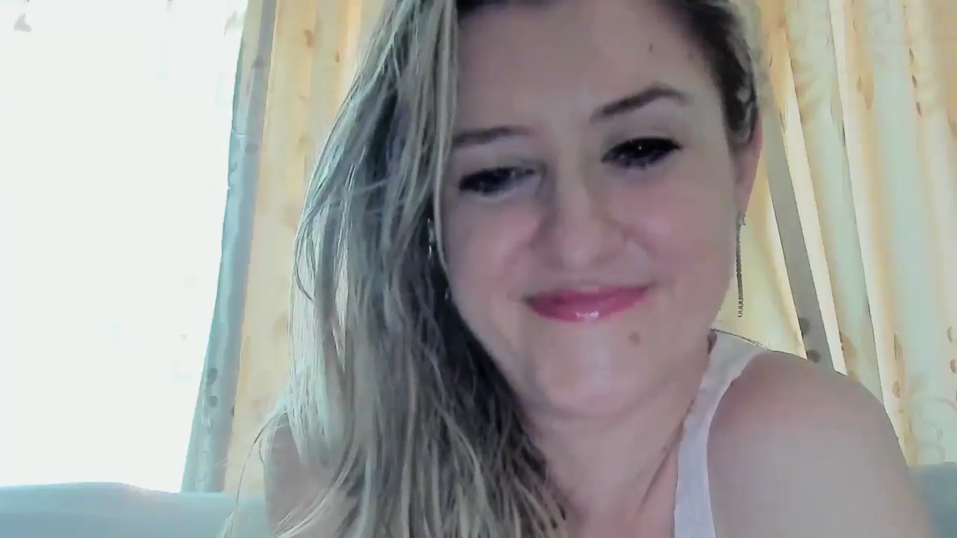 Gallery image thumbnail from BestDream's myfreecams stream on, 08/04/2025, 09:08 image 14 of 20