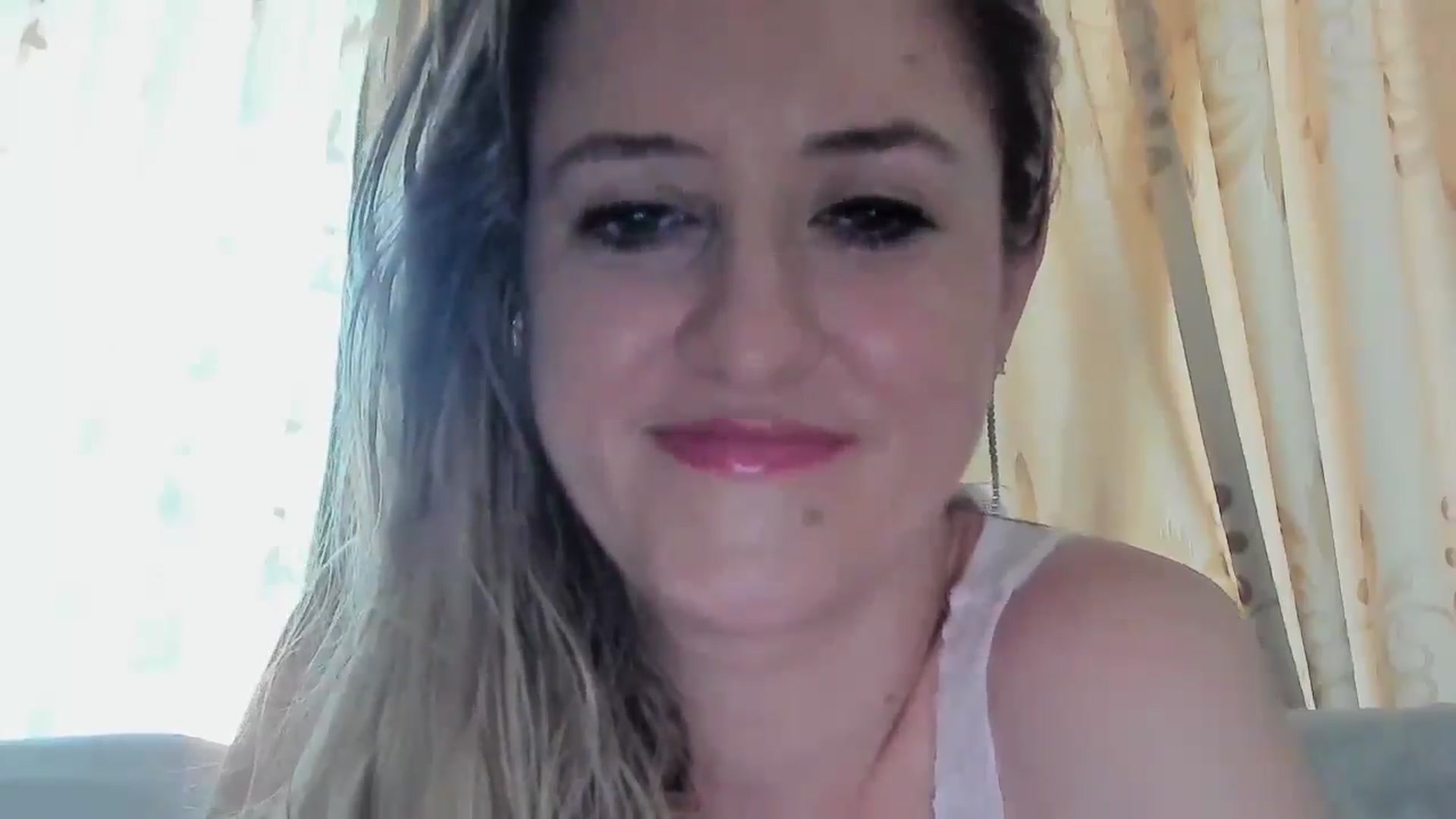 Gallery image thumbnail from BestDream's myfreecams stream on, 08/04/2025, 09:08 image 17 of 20