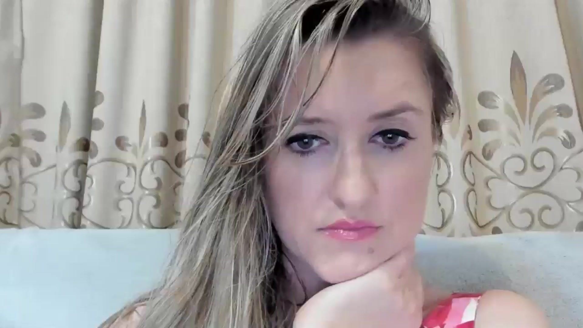 Gallery image thumbnail from BestDream's myfreecams stream on, 08/04/2025, 23:00 image 8 of 20