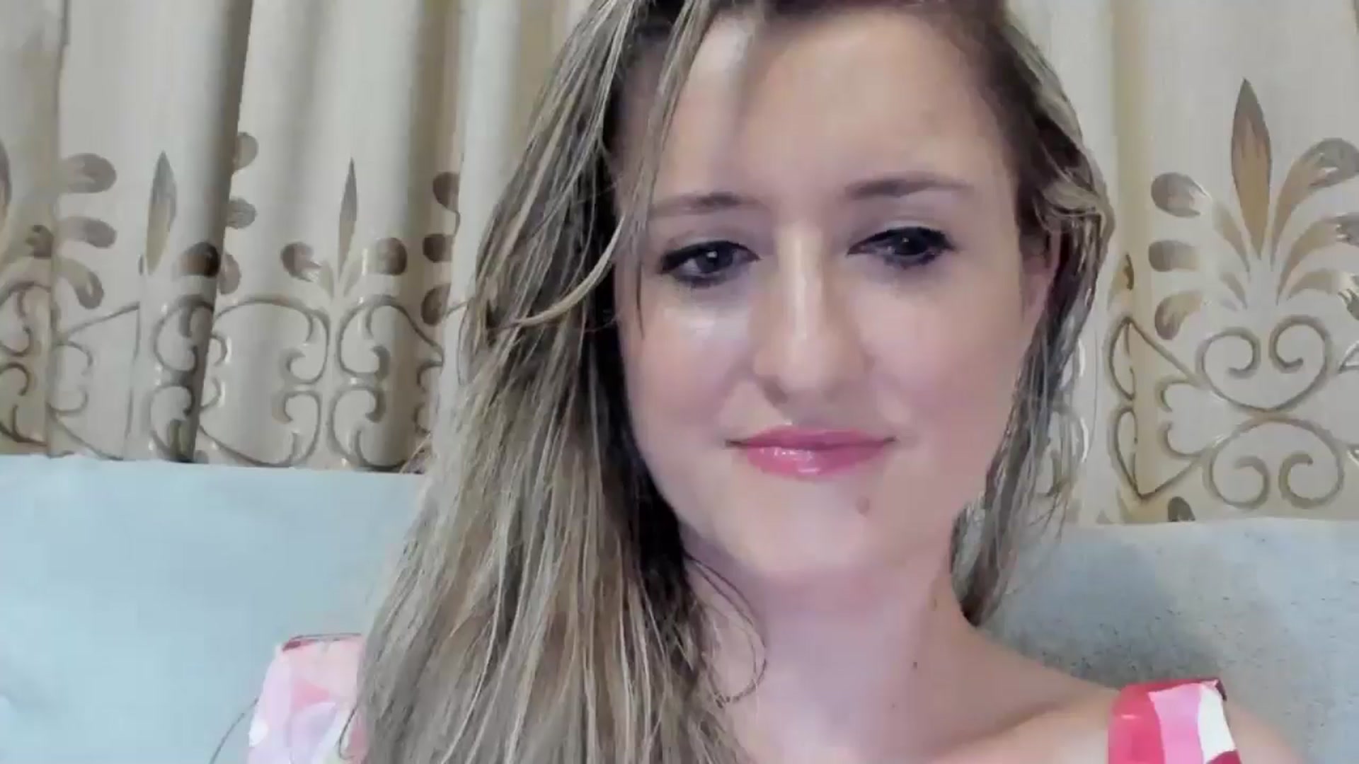 Gallery image thumbnail from BestDream's myfreecams stream on, 08/04/2025, 23:00 image 14 of 20