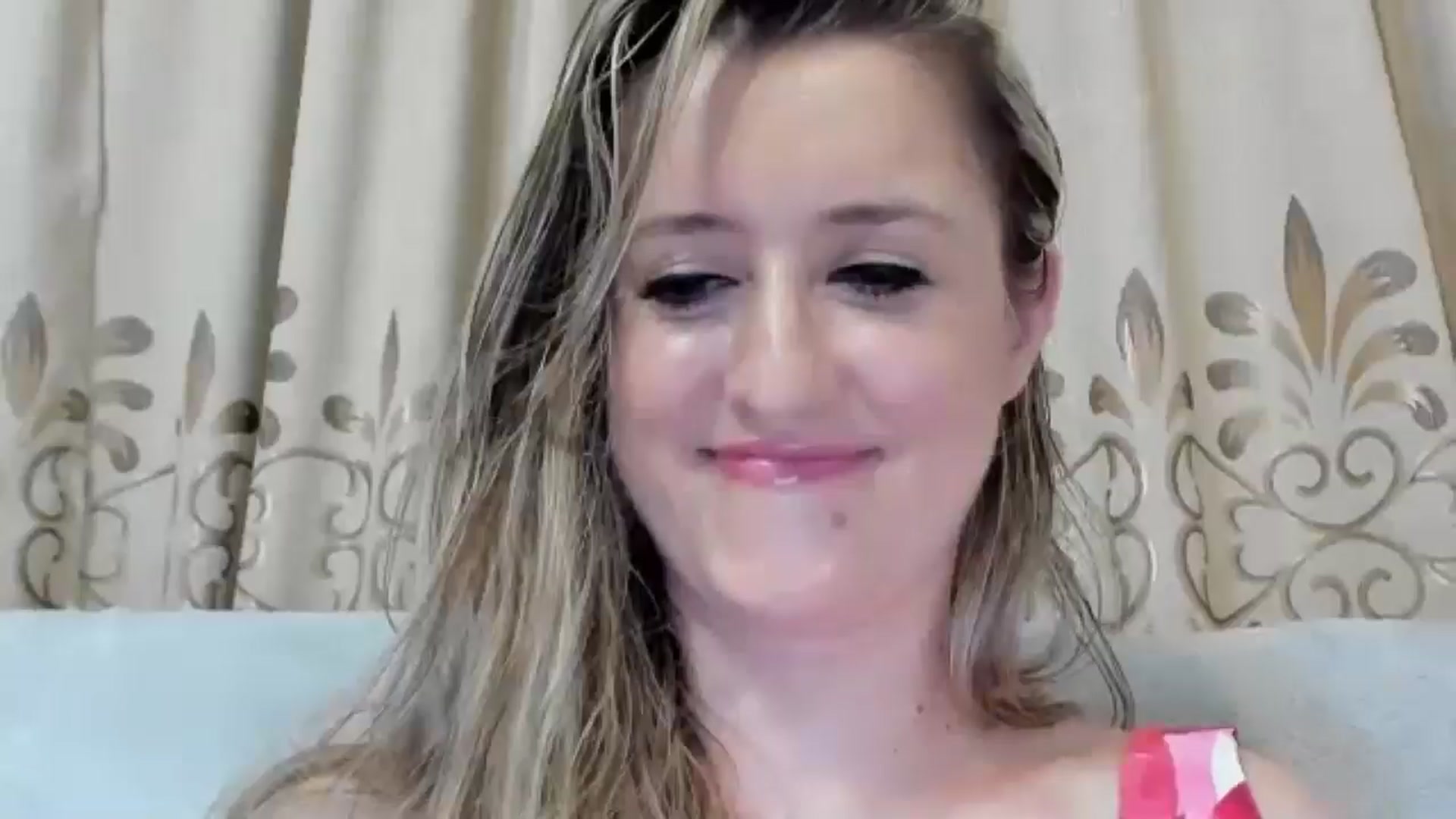 Gallery image thumbnail from BestDream's myfreecams stream on, 08/04/2025, 23:52 image 3 of 20