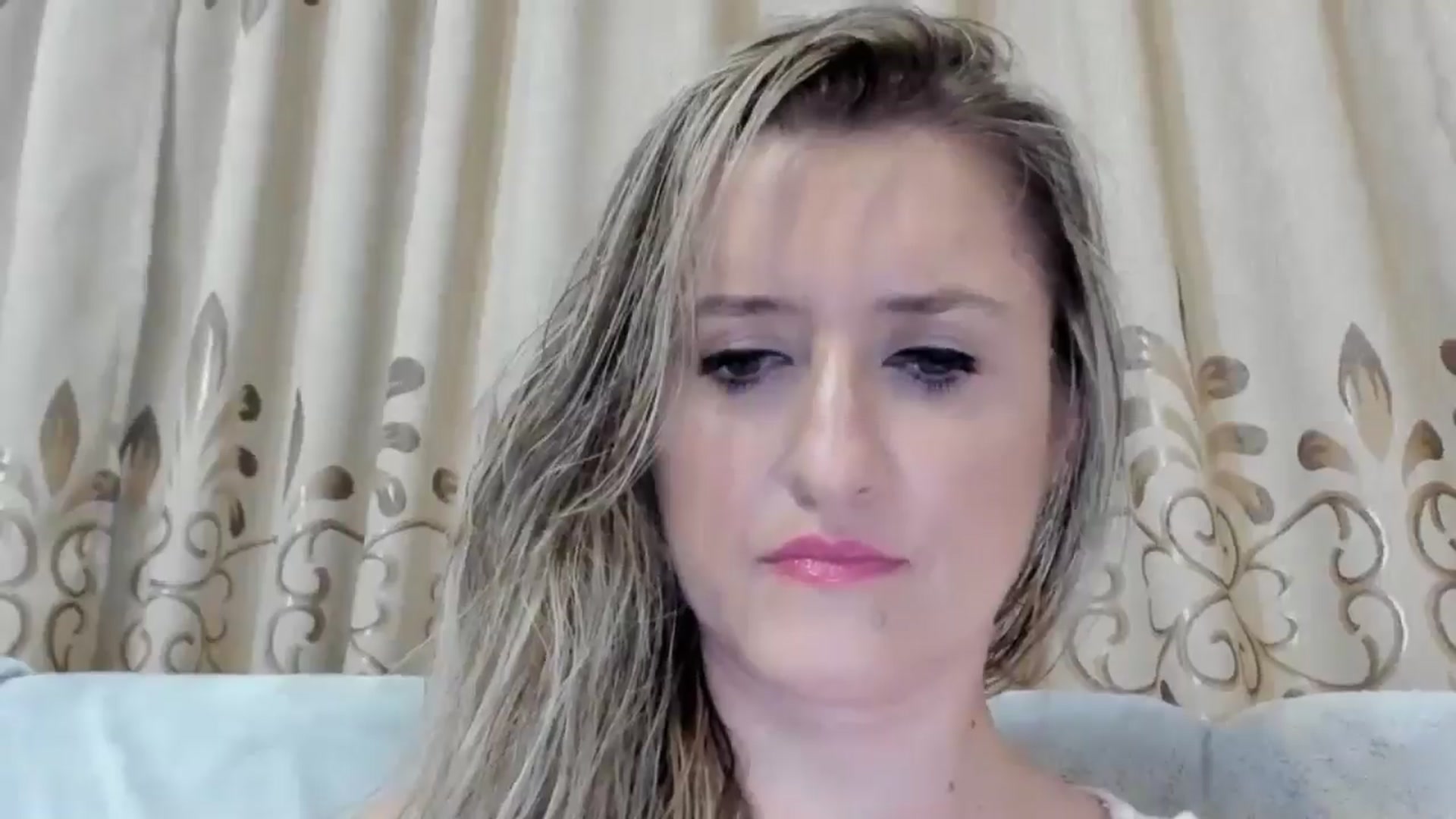 Gallery image thumbnail from BestDream's myfreecams stream on, 08/05/2025, 22:13 image 14 of 20