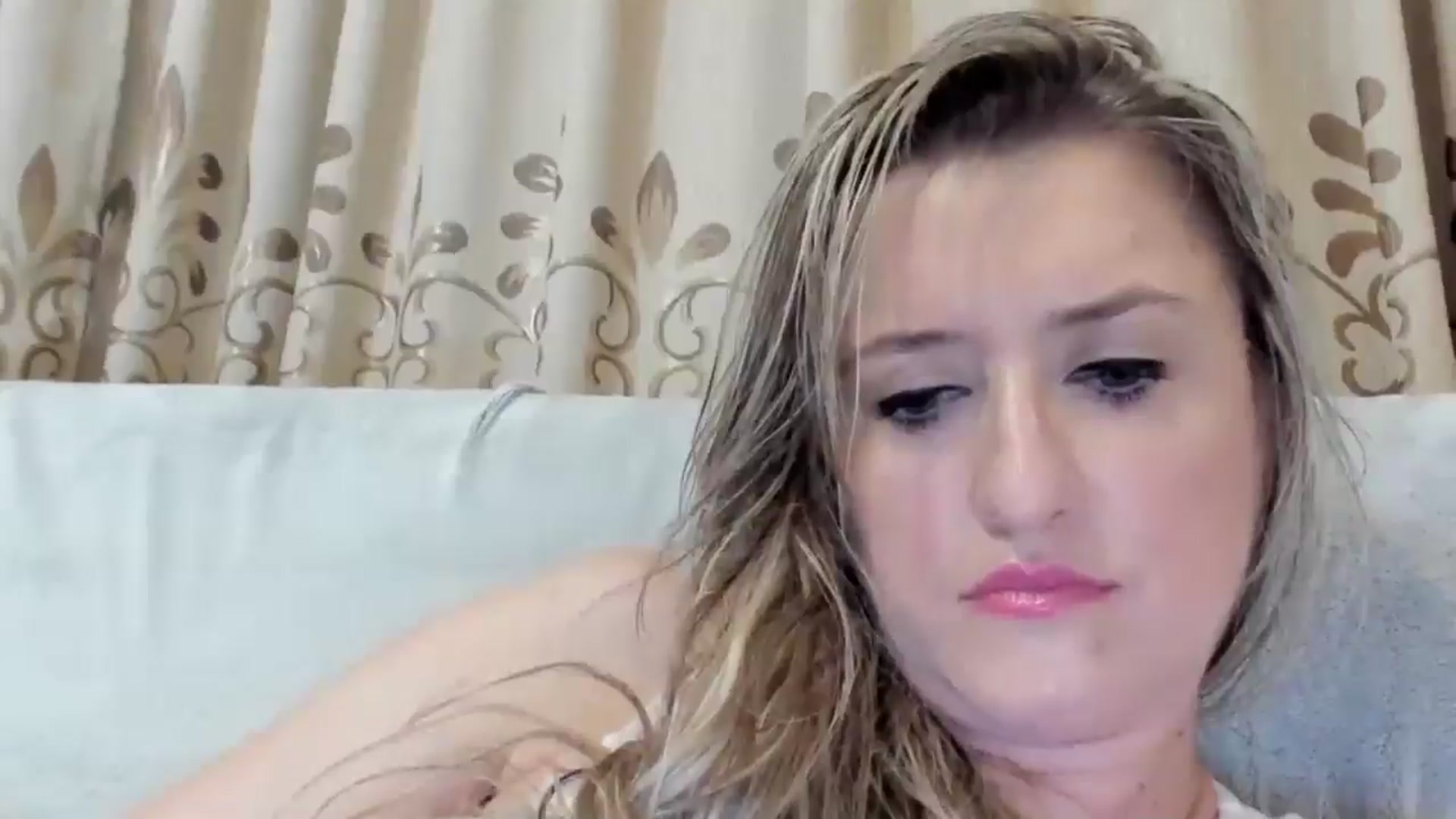 Gallery image thumbnail from BestDream's myfreecams stream on, 08/05/2025, 23:21 image 20 of 20
