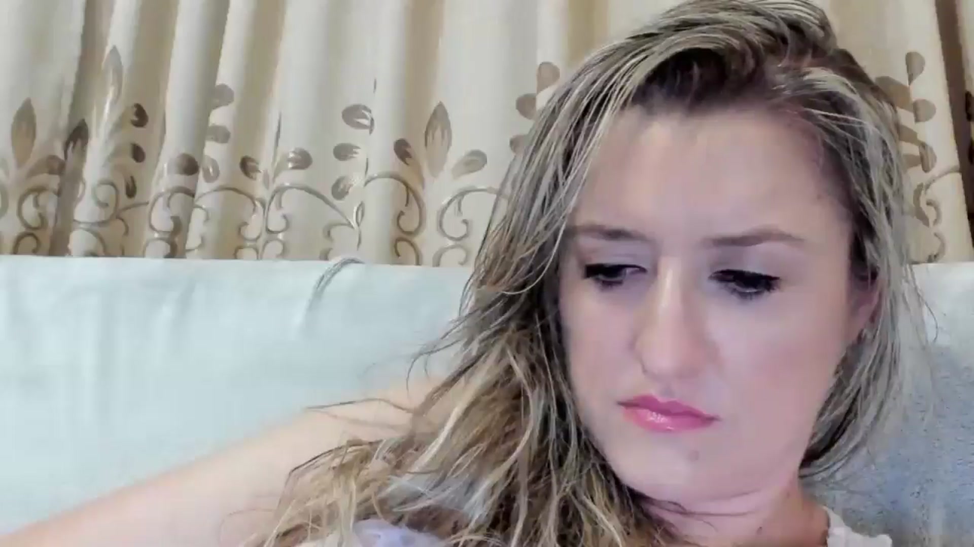 Gallery image thumbnail from BestDream's myfreecams stream on, 08/05/2025, 23:21 image 14 of 20