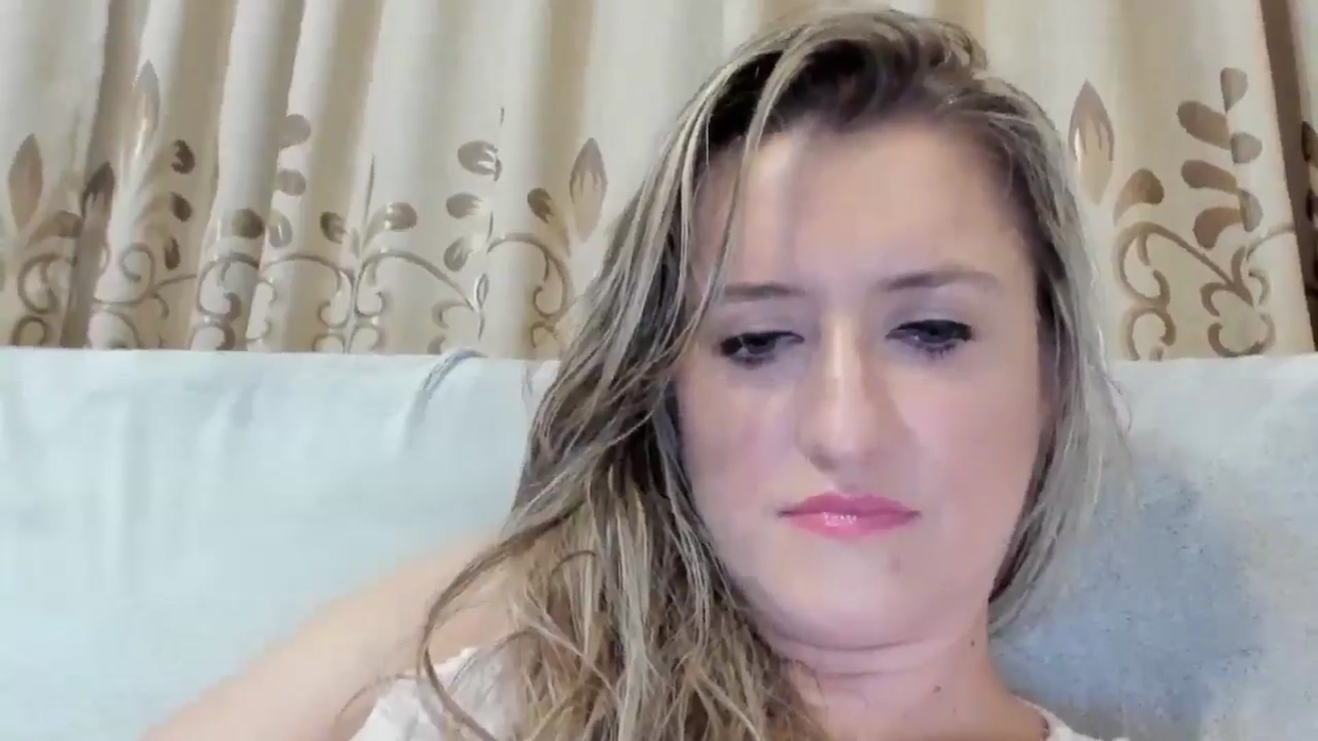 Gallery image thumbnail from BestDream's myfreecams stream on, 08/05/2025, 23:21 image 5 of 20