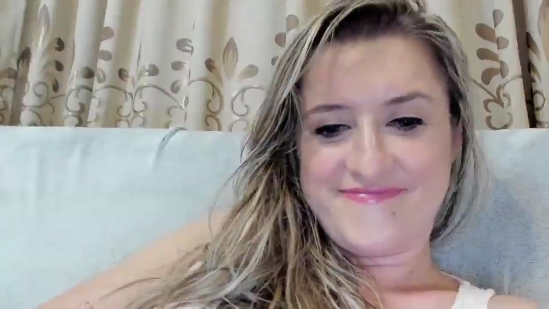 Gallery image thumbnail from BestDream's myfreecams stream on, 08/06/2025, 24:00 image 2 of 20