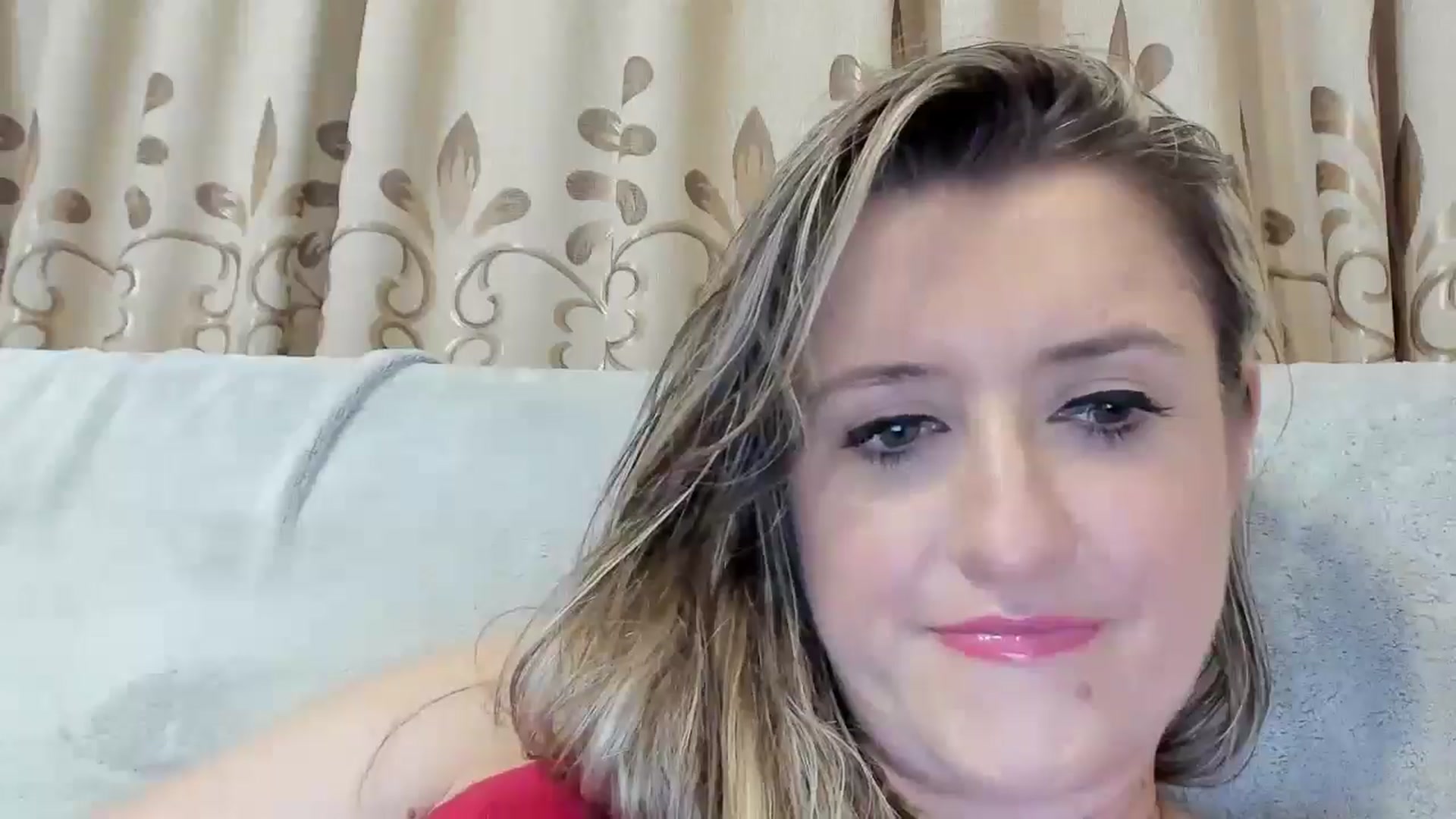 Gallery image thumbnail from BestDream's myfreecams stream on, 08/07/2025, 24:00 image 18 of 20