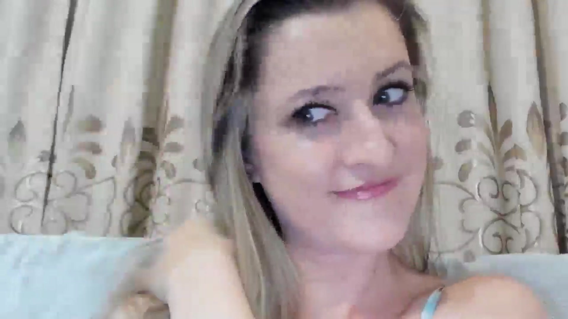 Gallery image thumbnail from BestDream's myfreecams stream on, 08/07/2025, 23:46 image 2 of 20