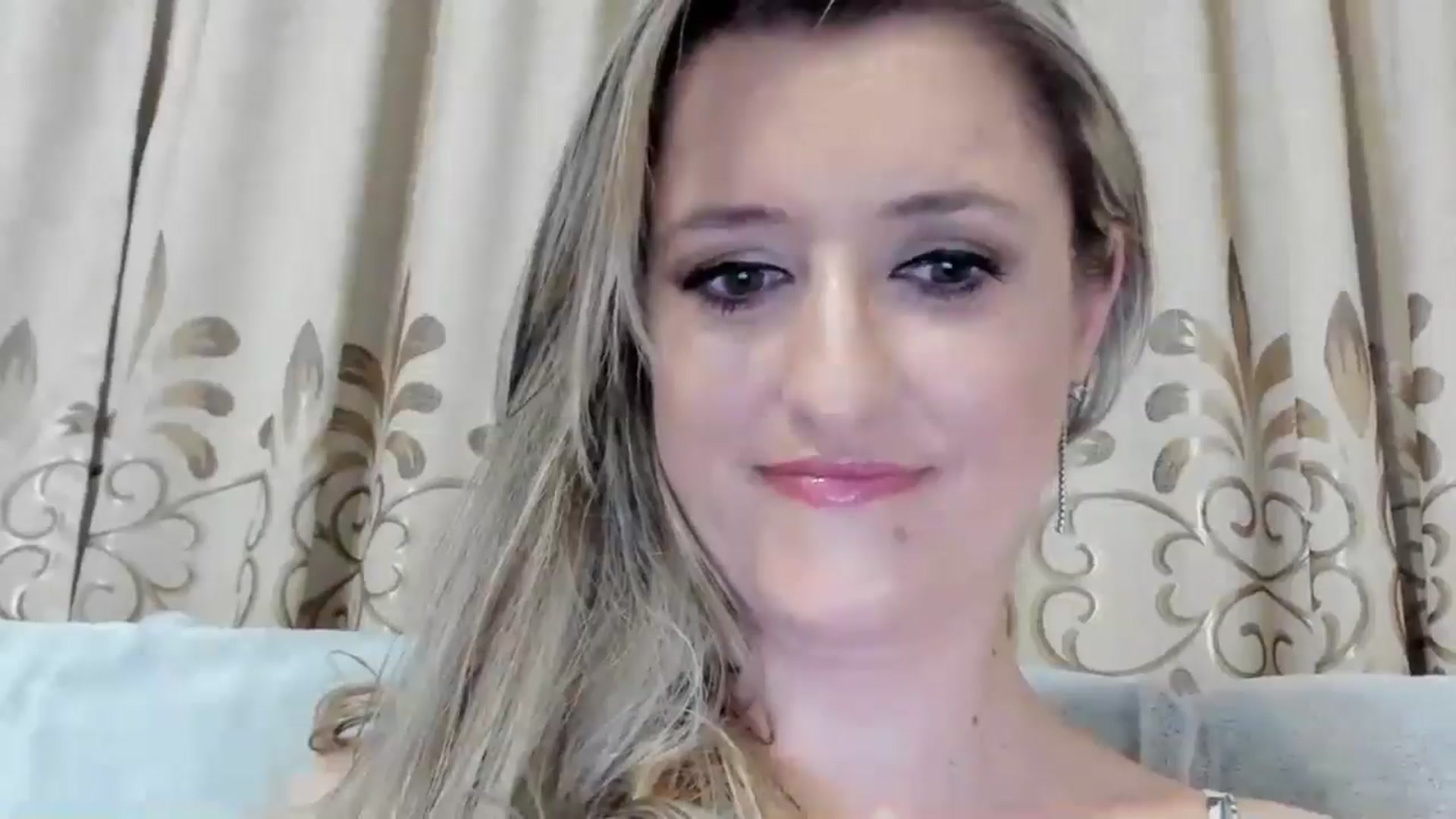 Gallery image thumbnail from BestDream's myfreecams stream on, 08/07/2025, 23:46 image 14 of 20