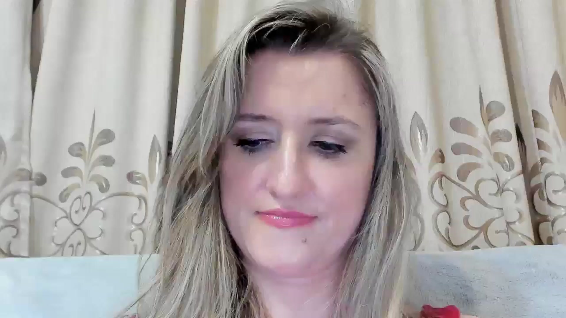 Gallery image thumbnail from BestDream's myfreecams stream on, 08/08/2025, 21:47 image 17 of 20