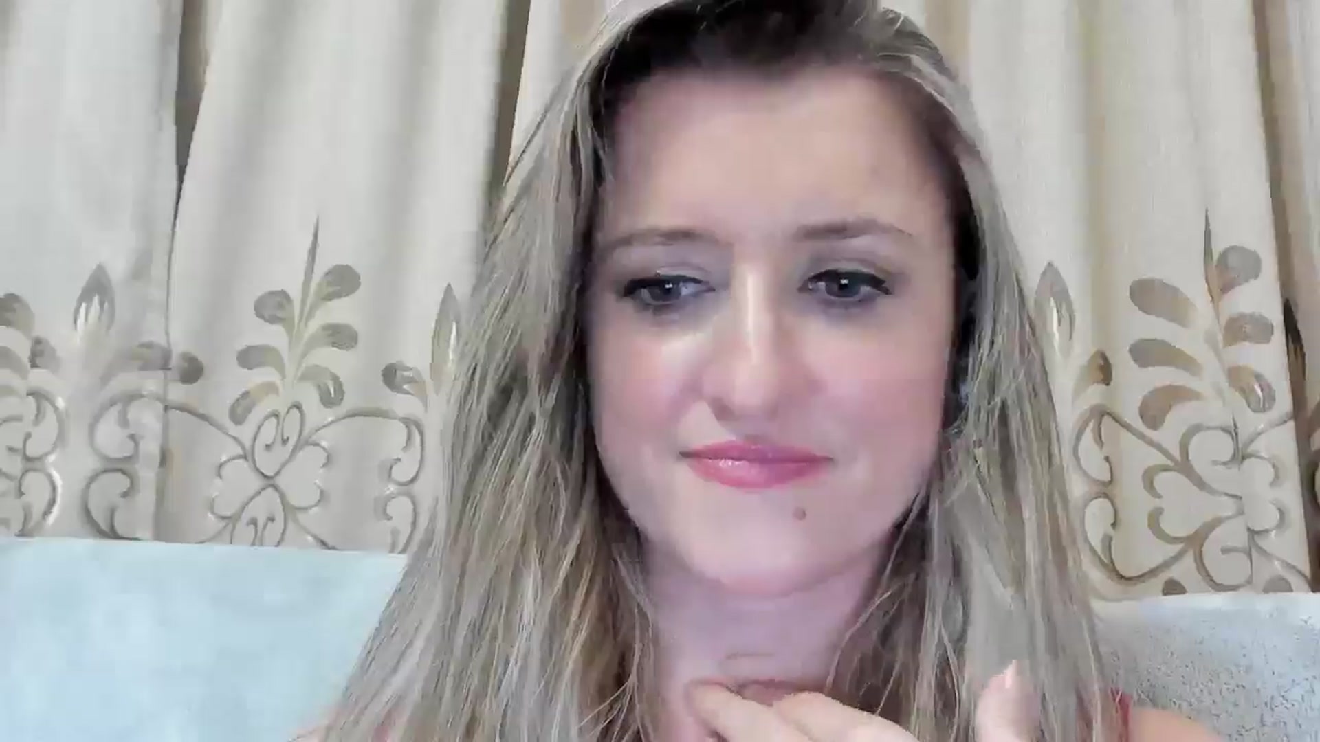 Gallery image thumbnail from BestDream's myfreecams stream on, 08/08/2025, 23:20 image 15 of 20