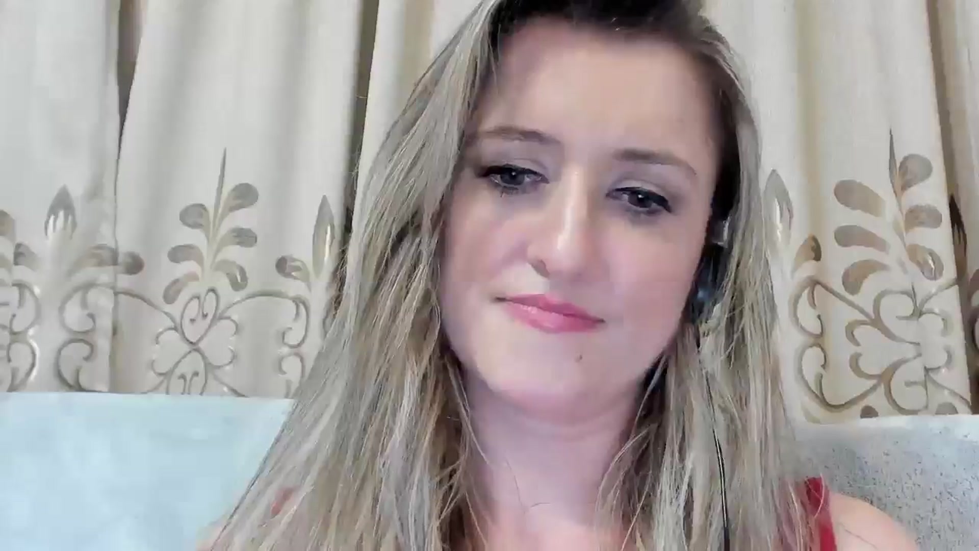 Gallery image thumbnail from BestDream's myfreecams stream on, 08/08/2025, 23:20 image 13 of 20