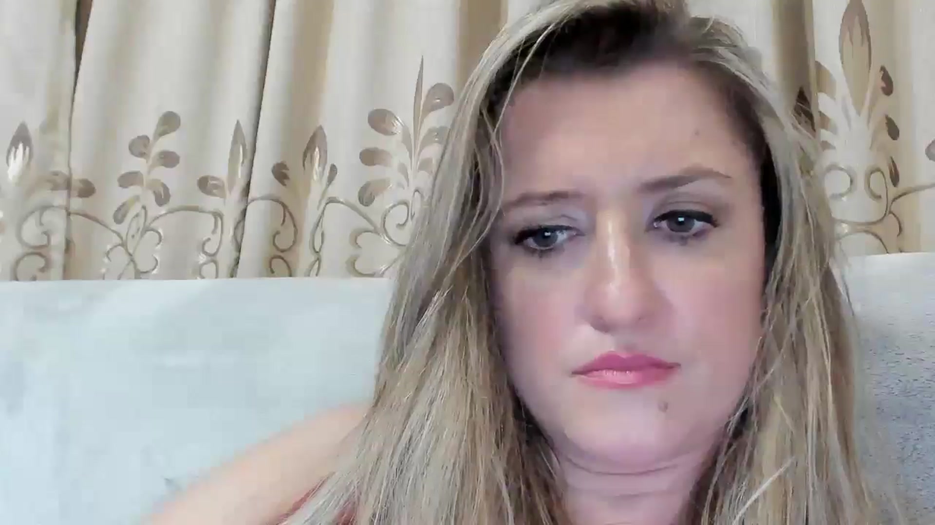Gallery image thumbnail from BestDream's myfreecams stream on, 08/08/2025, 23:34 image 19 of 20