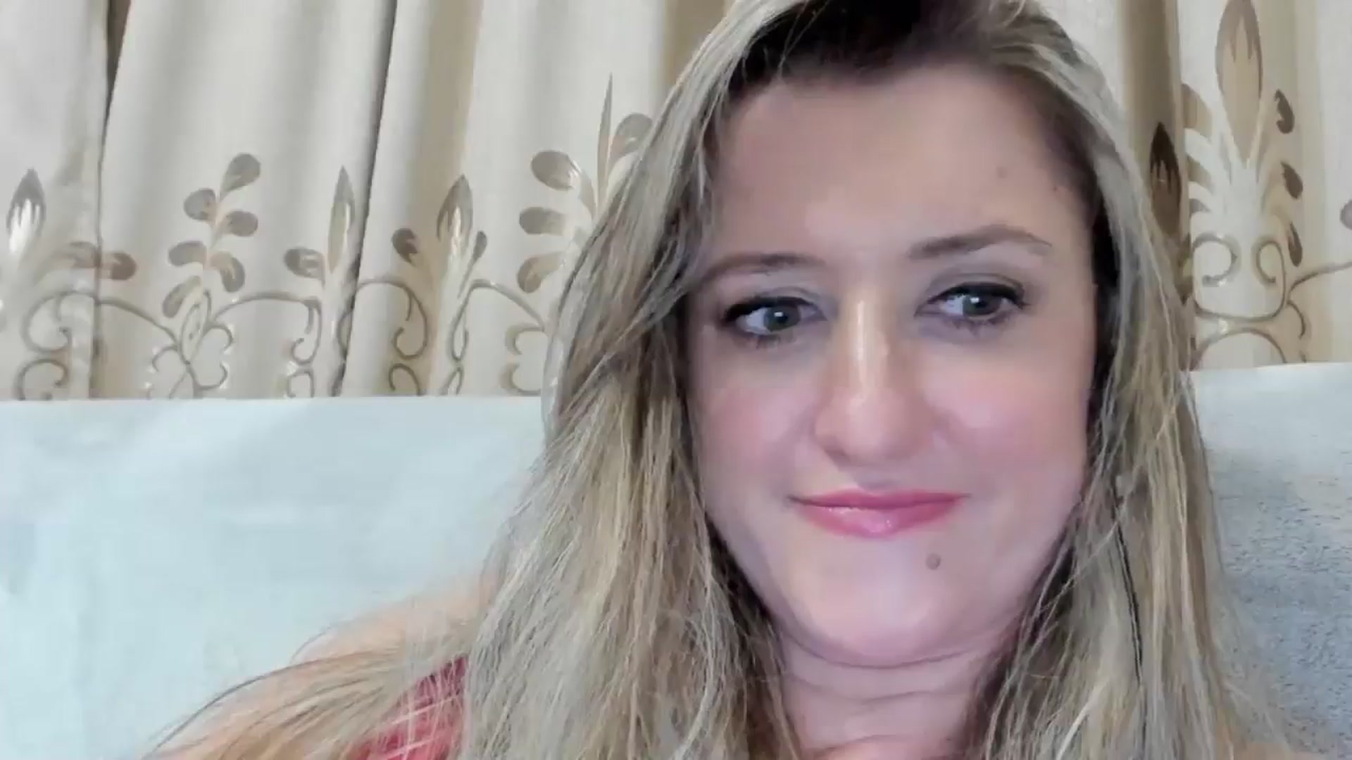 Gallery image thumbnail from BestDream's myfreecams stream on, 08/08/2025, 23:34 image 6 of 20