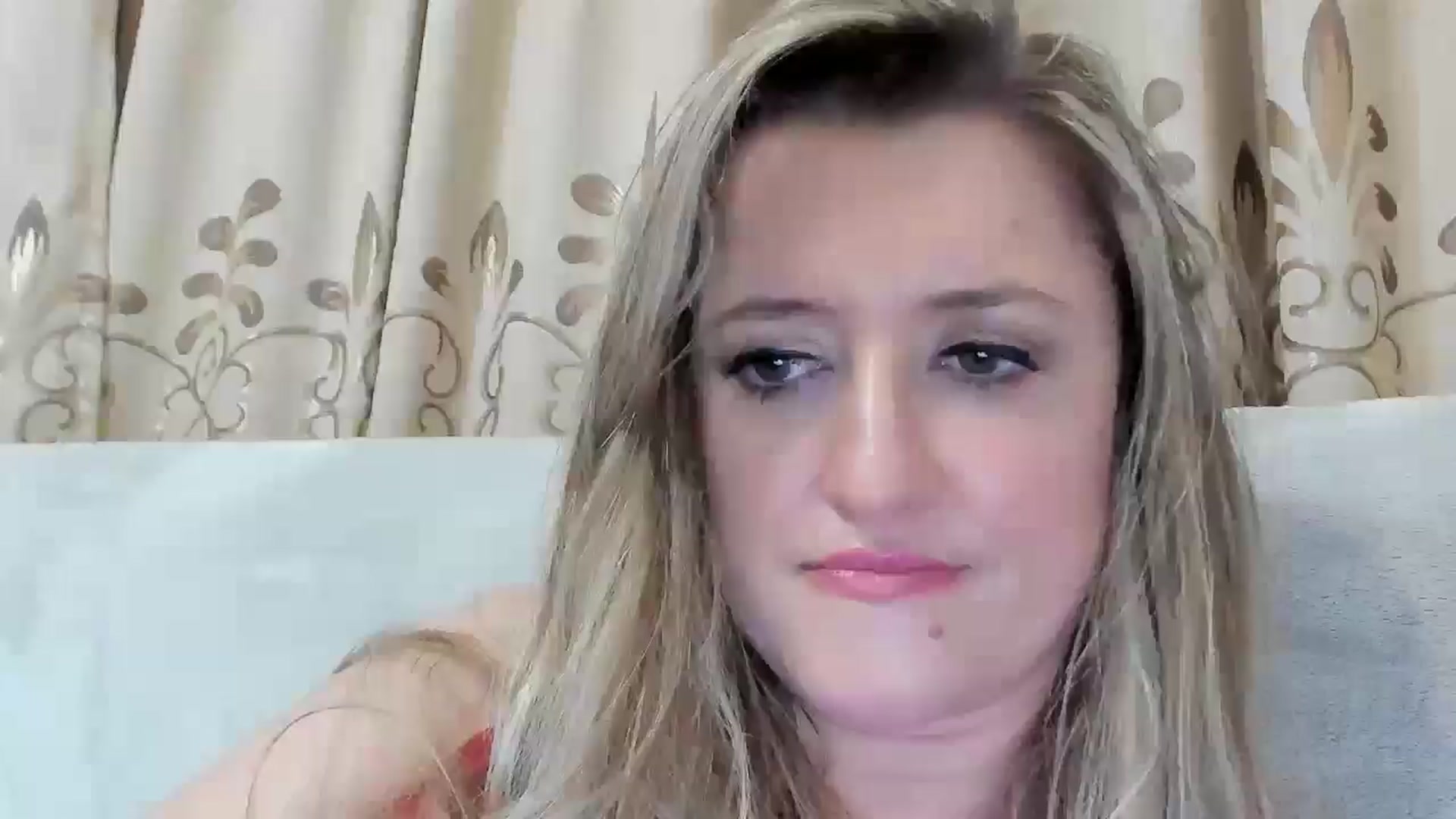 Gallery image thumbnail from BestDream's myfreecams stream on, 08/09/2025, 24:00 image 6 of 20