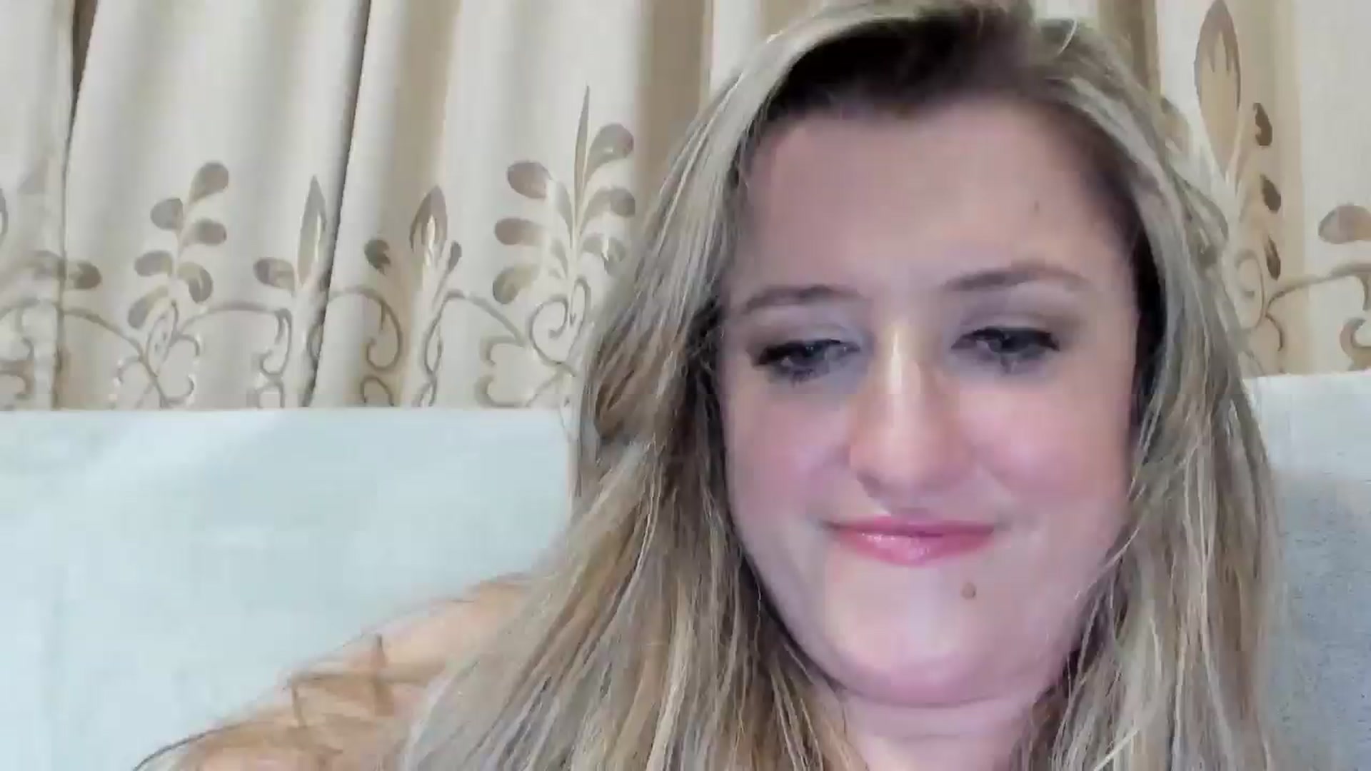 Gallery image thumbnail from BestDream's myfreecams stream on, 08/09/2025, 24:15 image 7 of 20