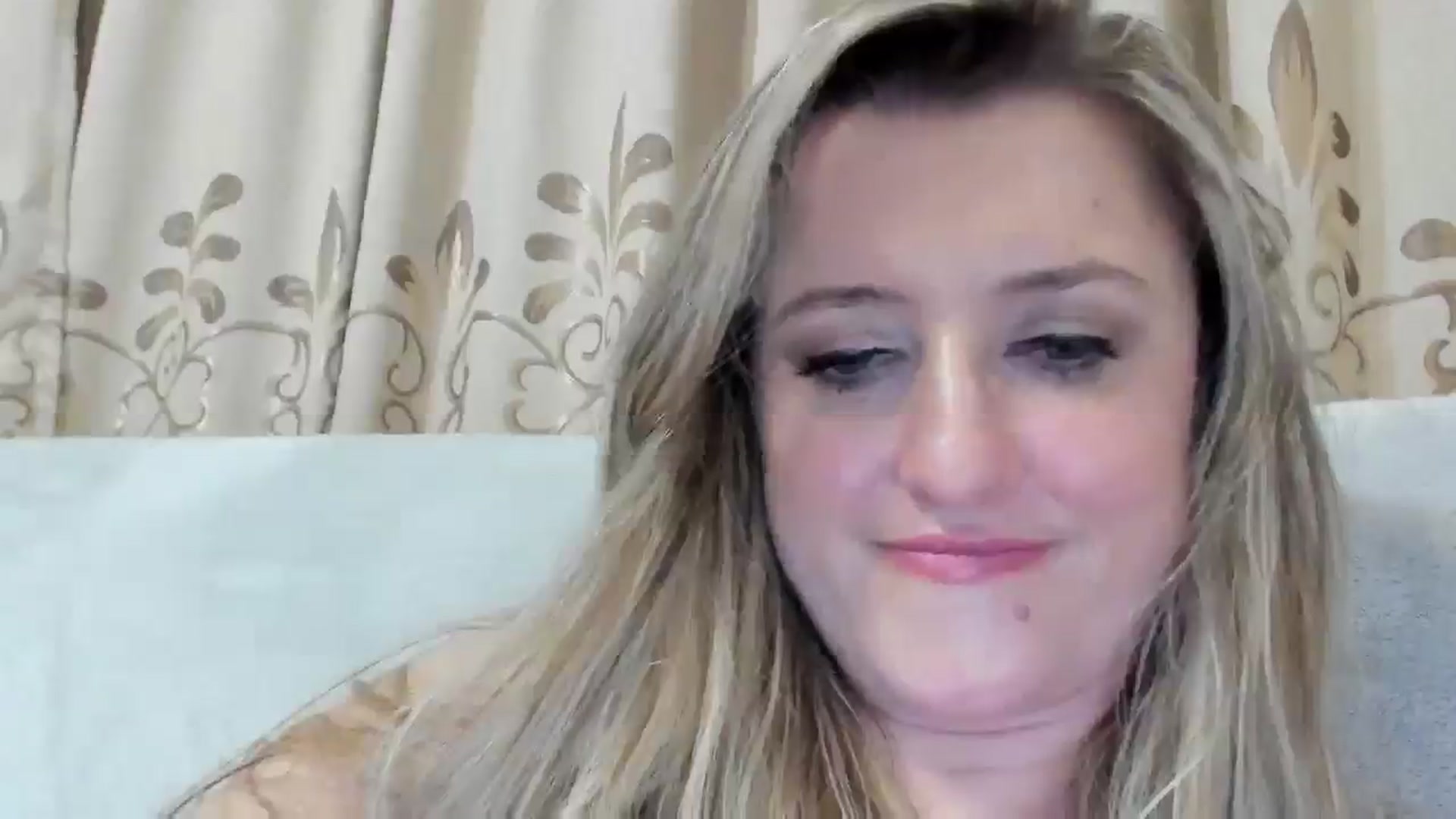 Gallery image thumbnail from BestDream's myfreecams stream on, 08/09/2025, 24:15 image 6 of 20