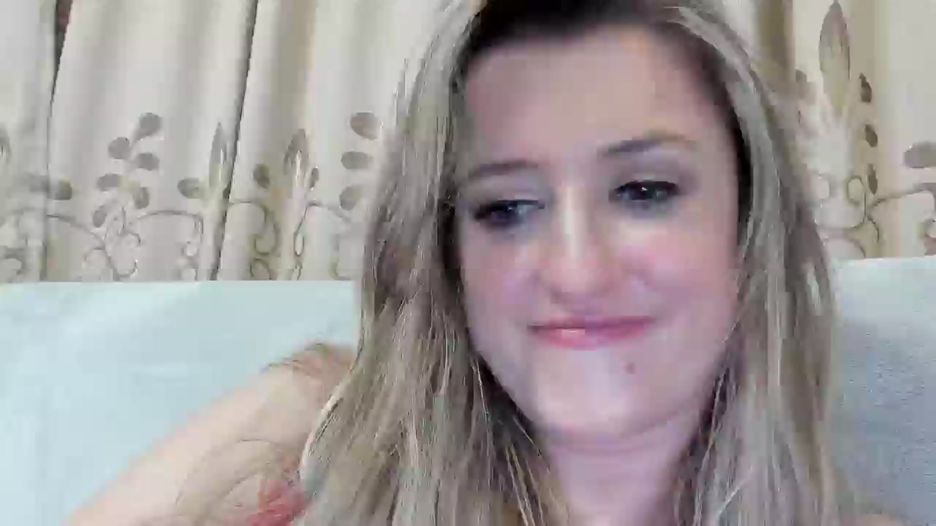 Gallery image thumbnail from BestDream's myfreecams stream on, 08/09/2025, 24:15 image 14 of 20
