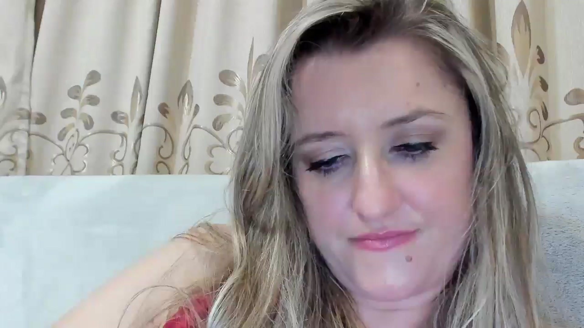 Gallery image thumbnail from BestDream's myfreecams stream on, 08/09/2025, 24:15 image 17 of 20
