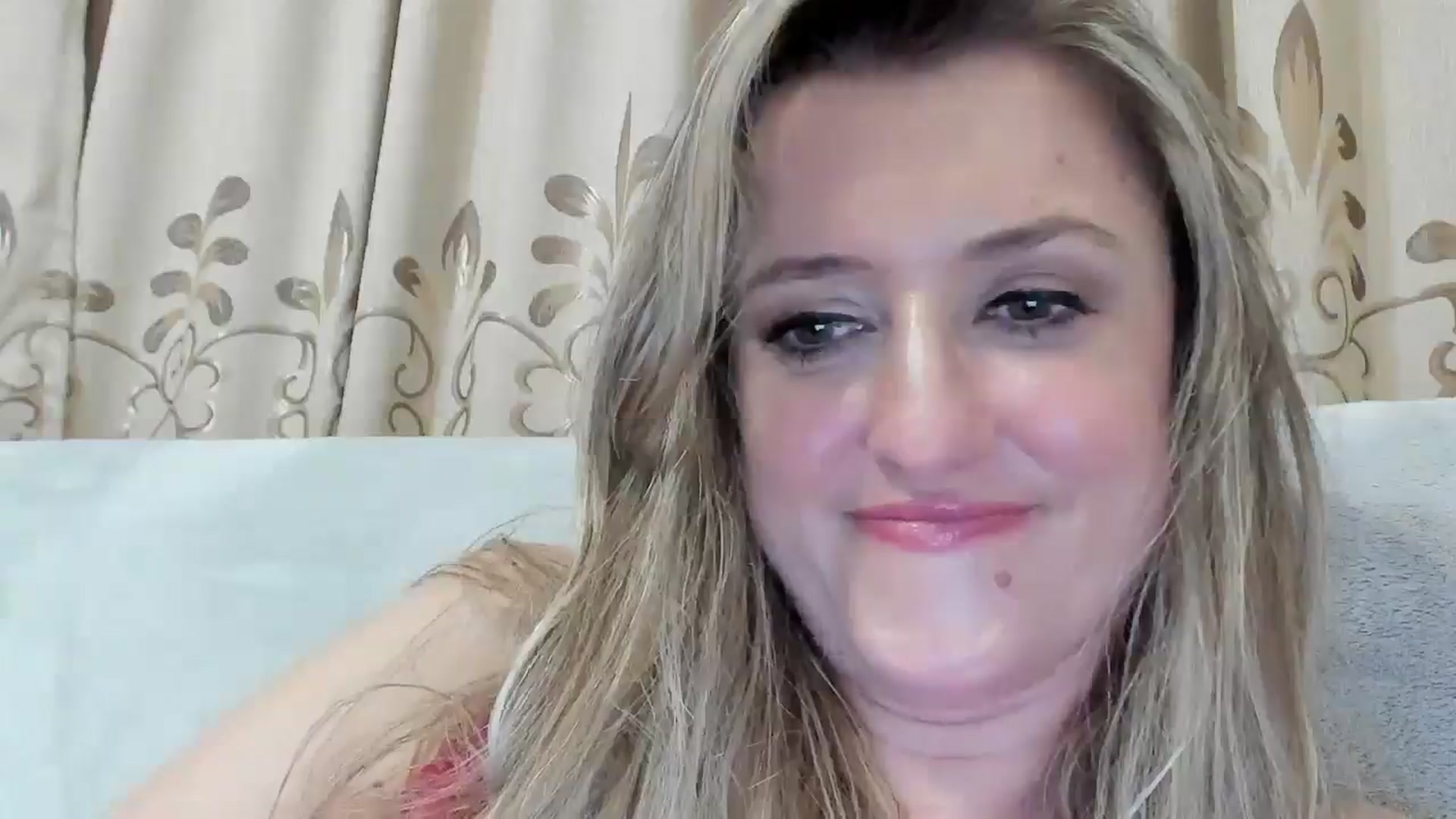 Gallery image thumbnail from BestDream's myfreecams stream on, 08/09/2025, 24:15 image 15 of 20
