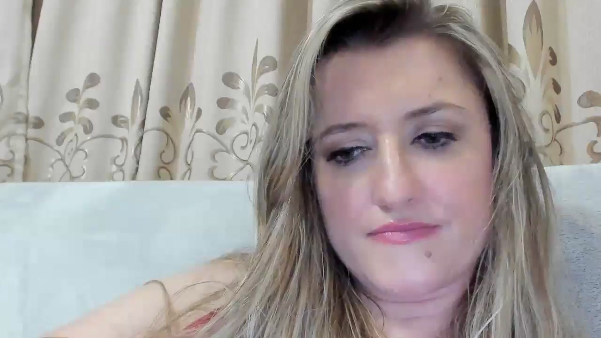 Gallery image thumbnail from BestDream's myfreecams stream on, 08/09/2025, 24:15 image 11 of 20