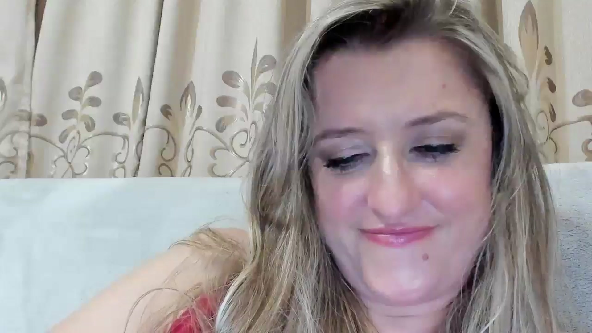 Gallery image thumbnail from BestDream's myfreecams stream on, 08/09/2025, 24:15 image 18 of 20