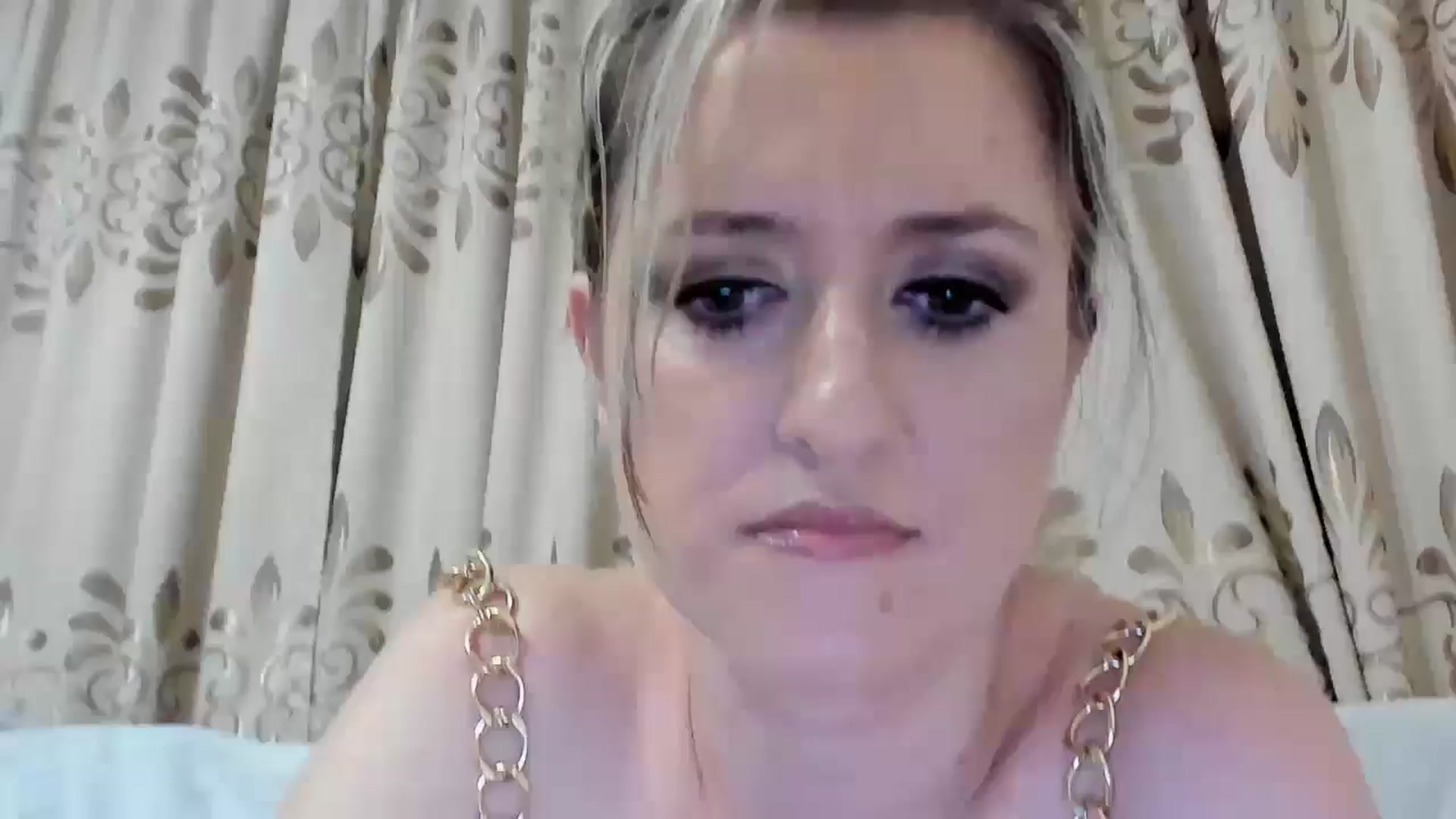 Gallery image thumbnail from BestDream's myfreecams stream on, 08/10/2025, 24:49 image 1 of 20