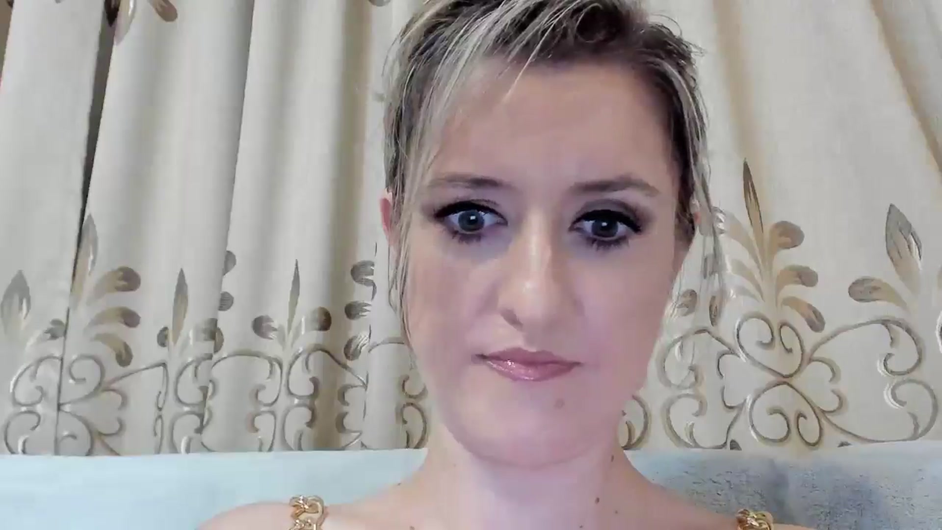 Gallery image thumbnail from BestDream's myfreecams stream on, 08/10/2025, 24:49 image 5 of 20