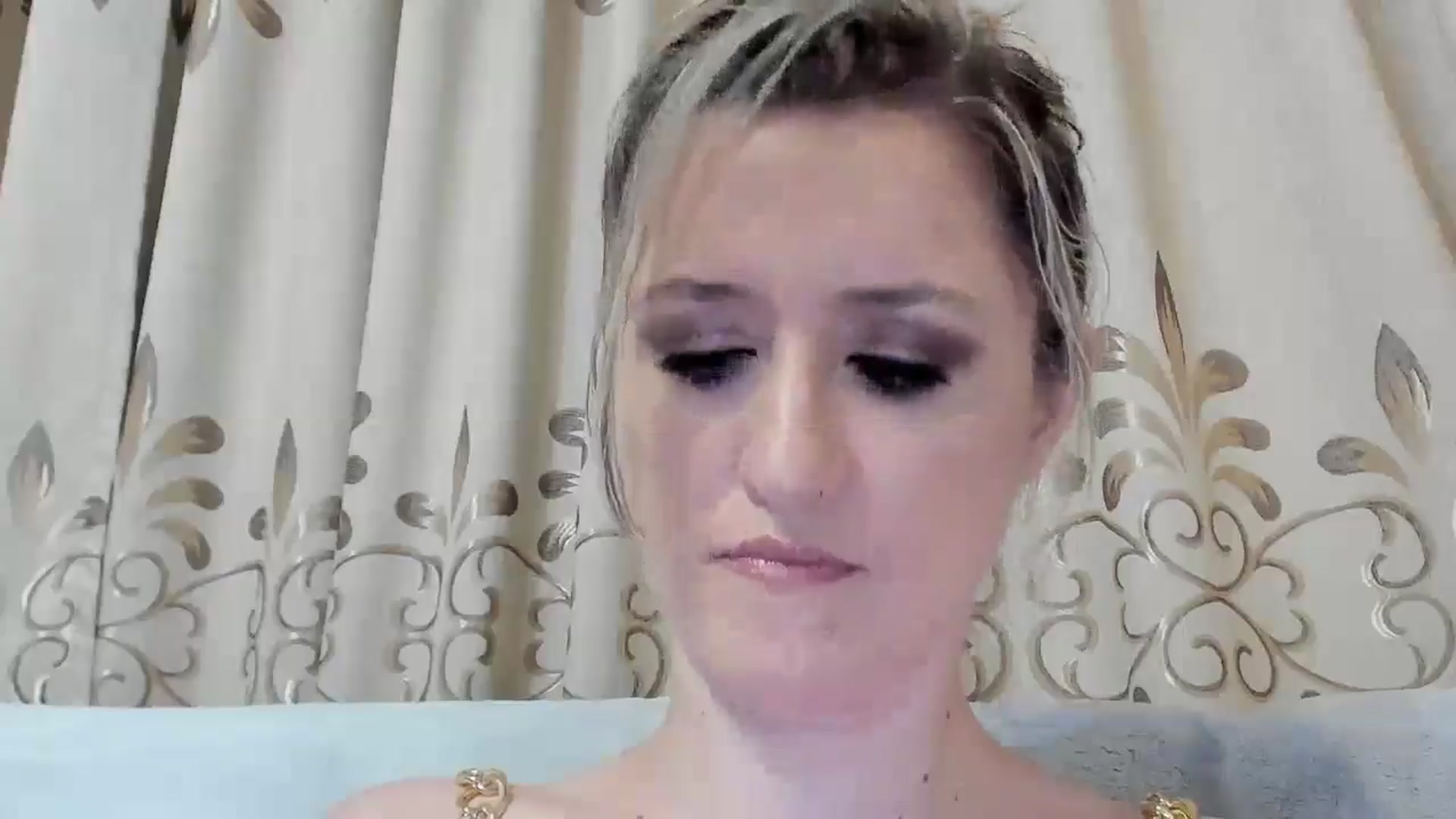 Gallery image thumbnail from BestDream's myfreecams stream on, 08/10/2025, 24:49 image 6 of 20