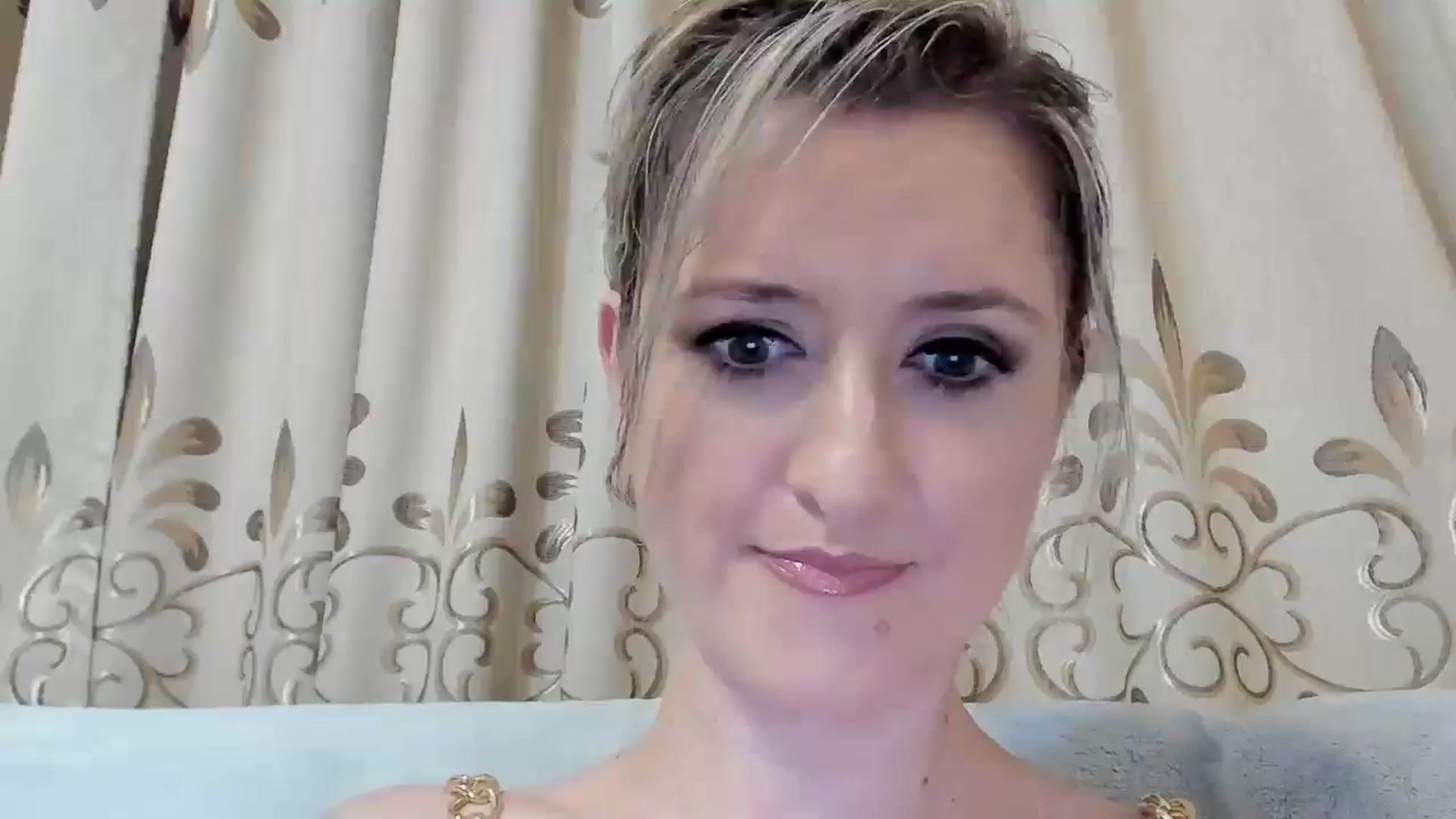 Gallery image thumbnail from BestDream's myfreecams stream on, 08/10/2025, 24:49 image 8 of 20