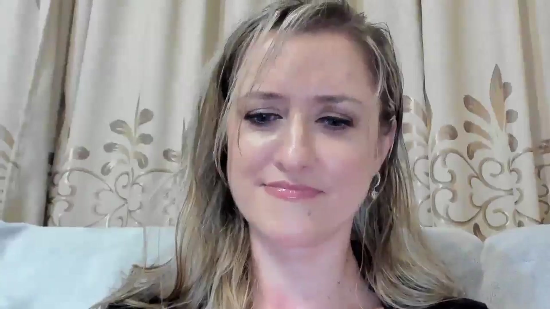 Gallery image thumbnail from BestDream's myfreecams stream on, 08/10/2025, 22:08 image 15 of 20