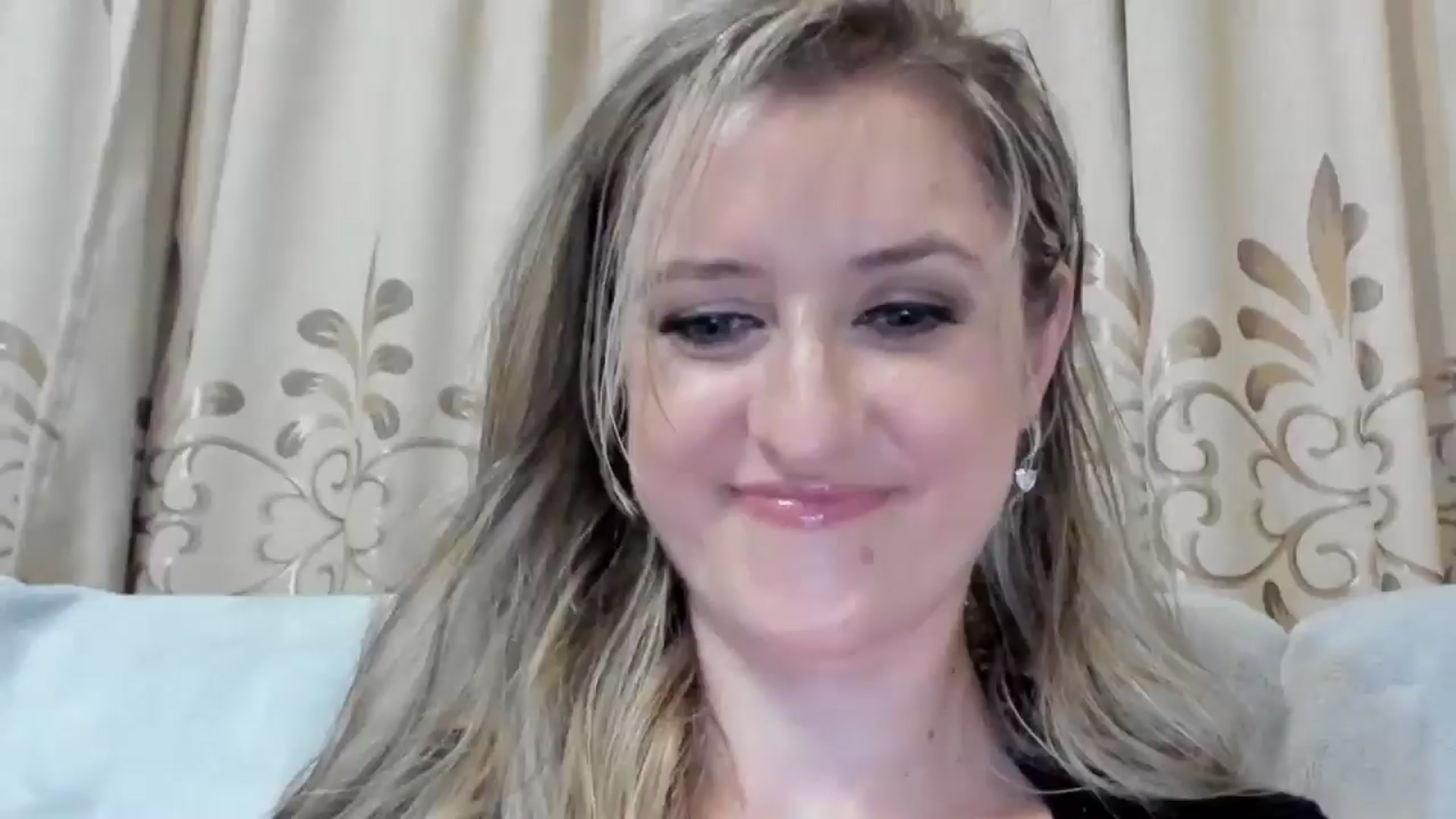 Gallery image thumbnail from BestDream's myfreecams stream on, 08/10/2025, 22:08 image 1 of 20