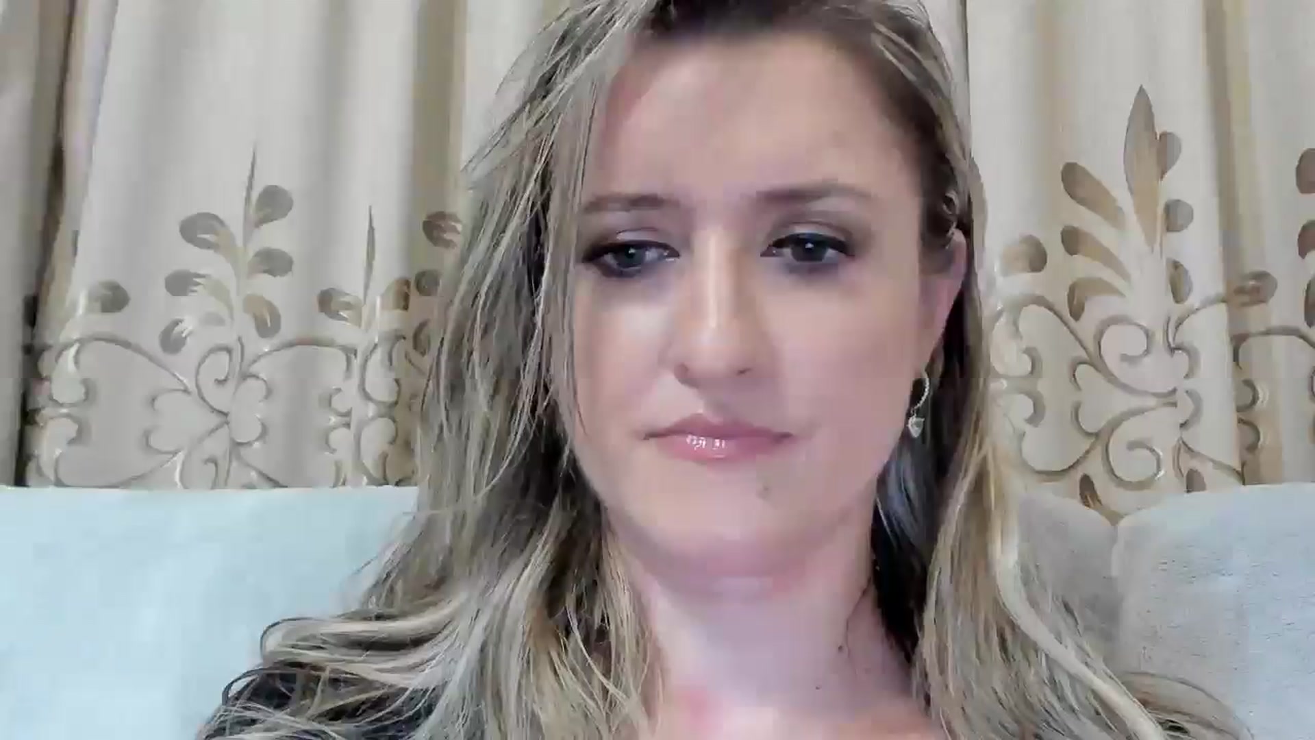 Gallery image thumbnail from BestDream's myfreecams stream on, 08/10/2025, 22:52 image 10 of 20